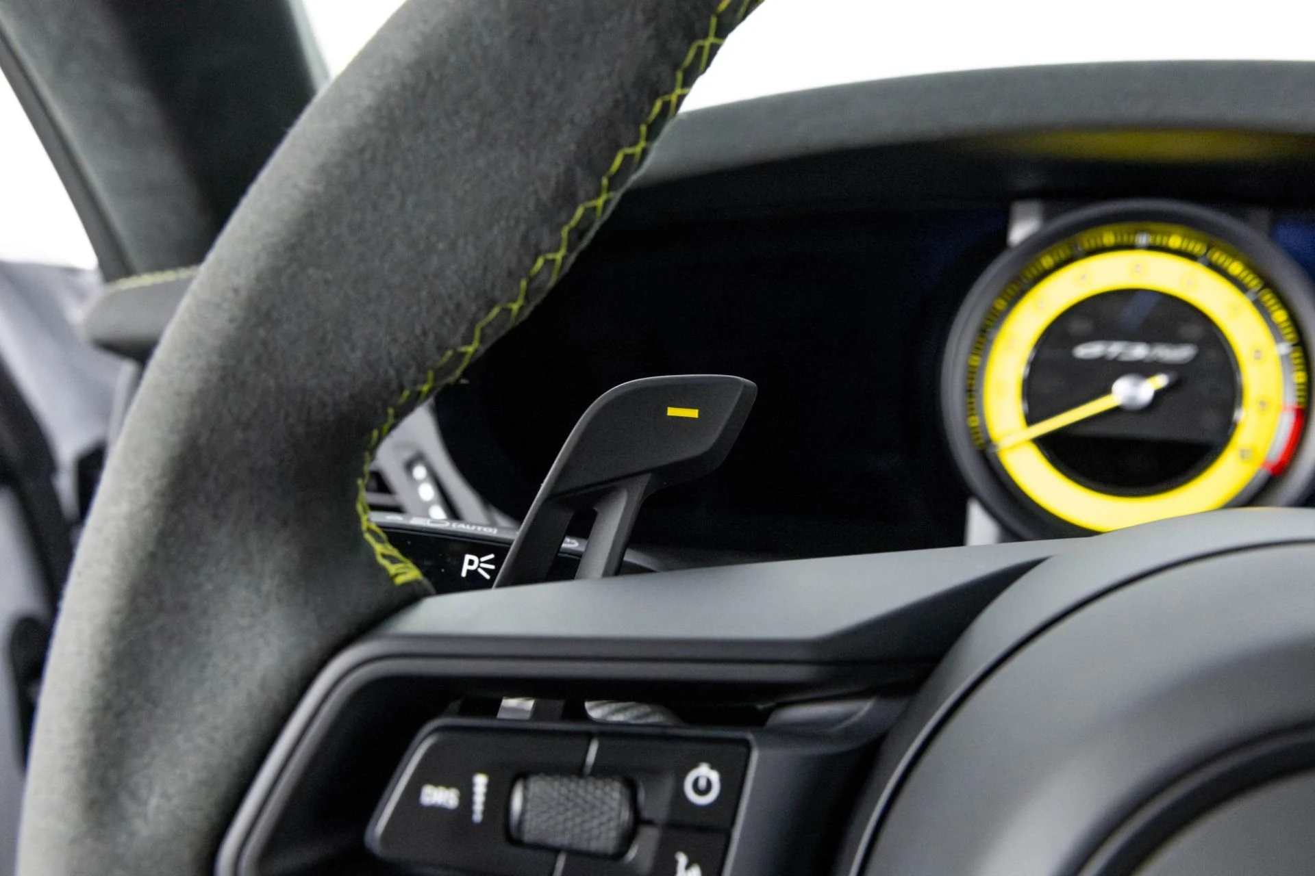 mph017_3623617842_Used_2025_Porsche_911_GT_3_RS_1763053553_b959692e77