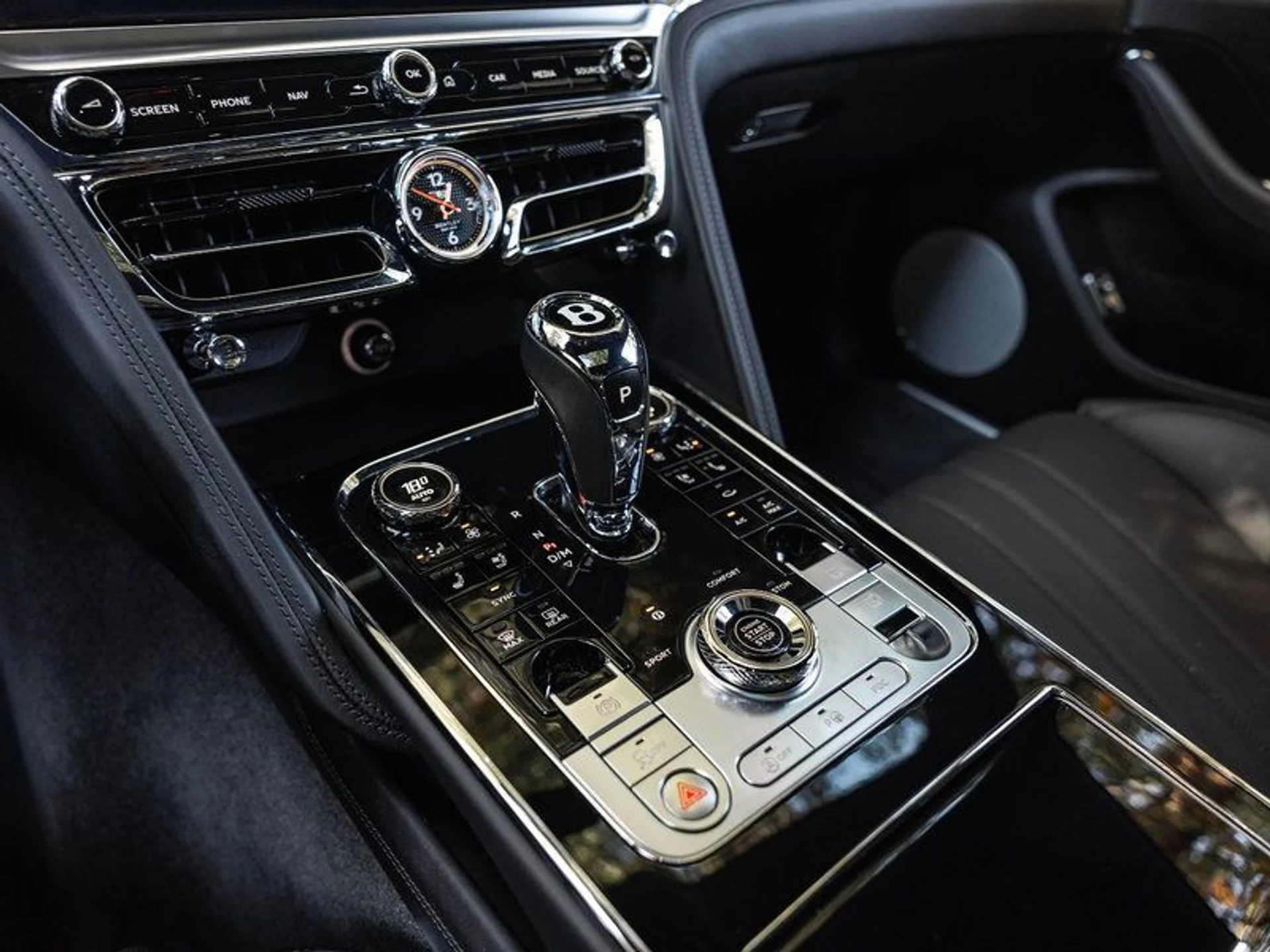 mph017_3626635960_34788849_03160_2021_bentley_flying_spur_018_2de23029b5