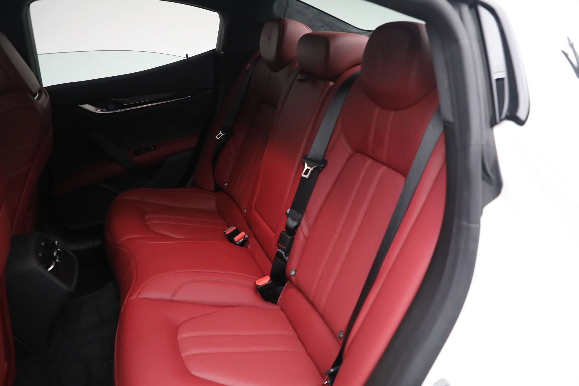 mph017_3626854814_Used_2022_Maserati_Ghibli_Modena_Q4_74bd7e8055