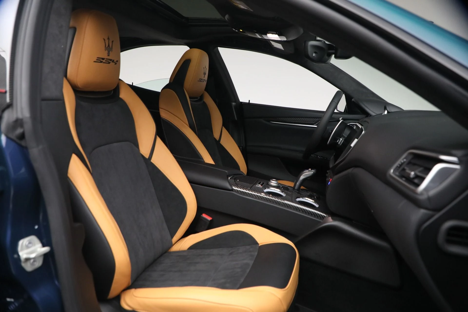 mph017_3628089061_Used_2024_Maserati_Ghibli_334_Ultima_1772290889_cb0203b21a