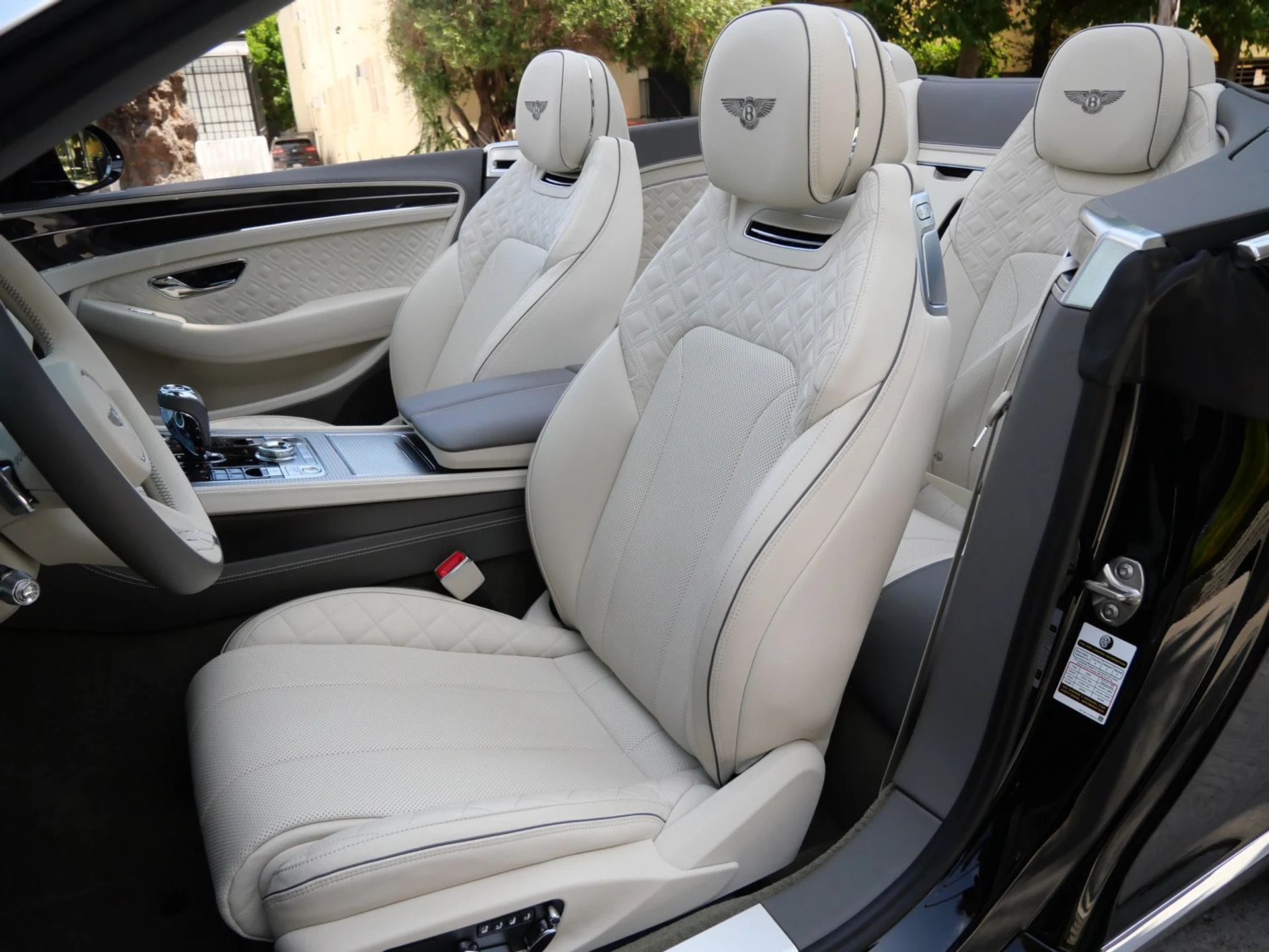 mph017_3630063690_e6aaf9fa459b42b748c73359a738d976x_99c72320d9