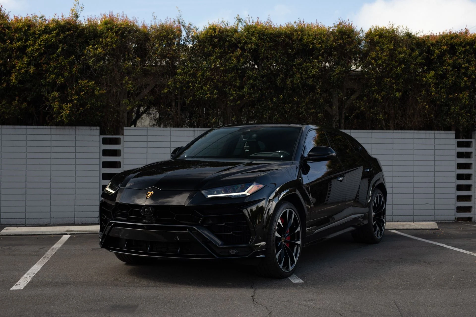 mph017_3631695804_Used_2020_Lamborghini_Urus_1739815961_f864b1e522
