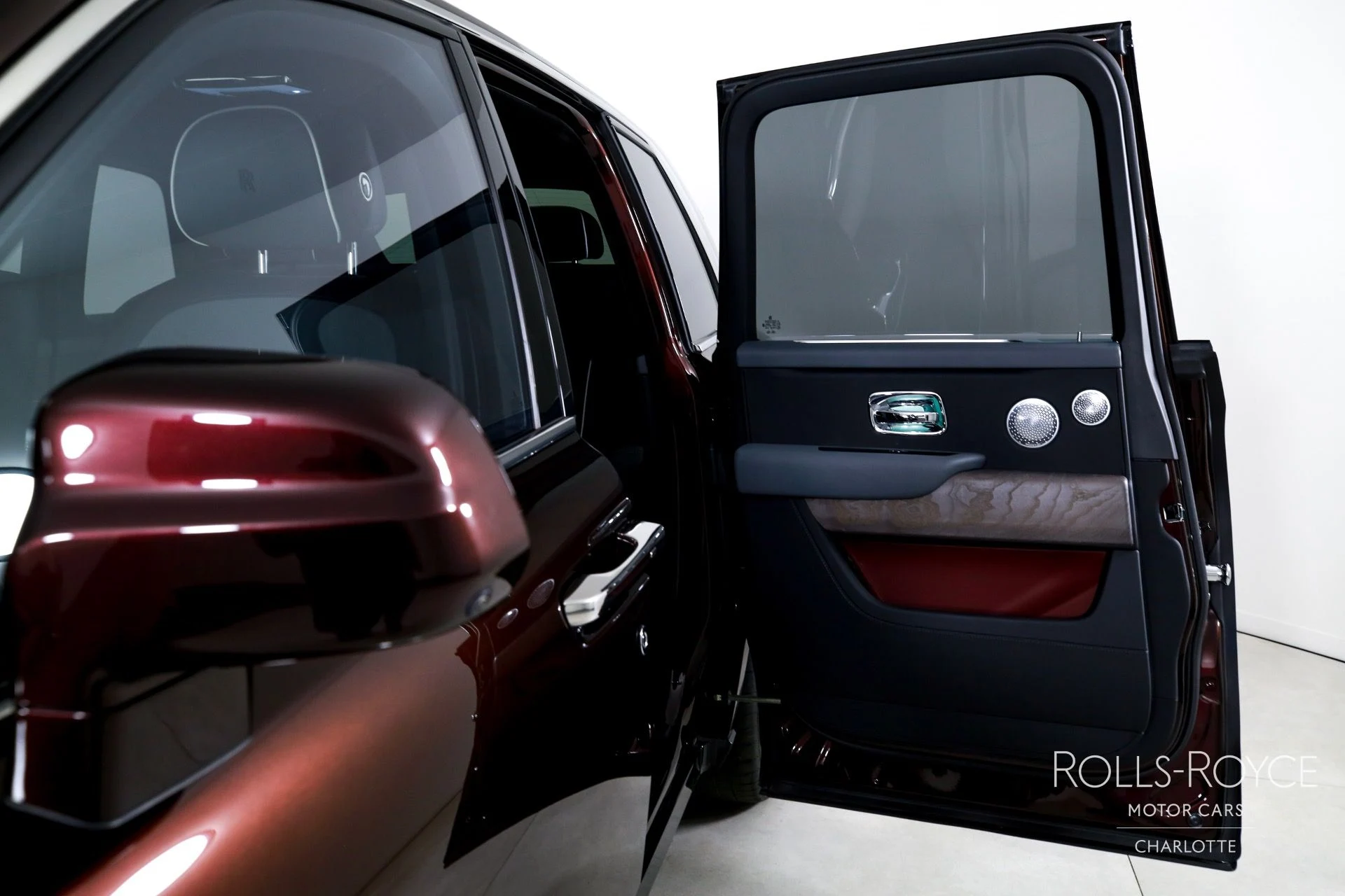 mph017_3636730506_Used_2025_Rolls_Royce_Cullinan_1757716745_336c421221