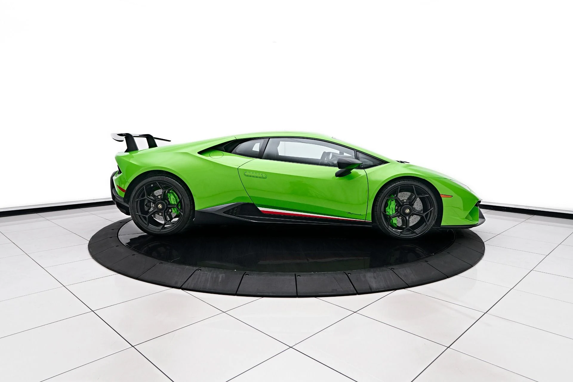 mph017_3637534037_Used_2019_Lamborghini_Huracan_Performante_1757626063_86ee82491f