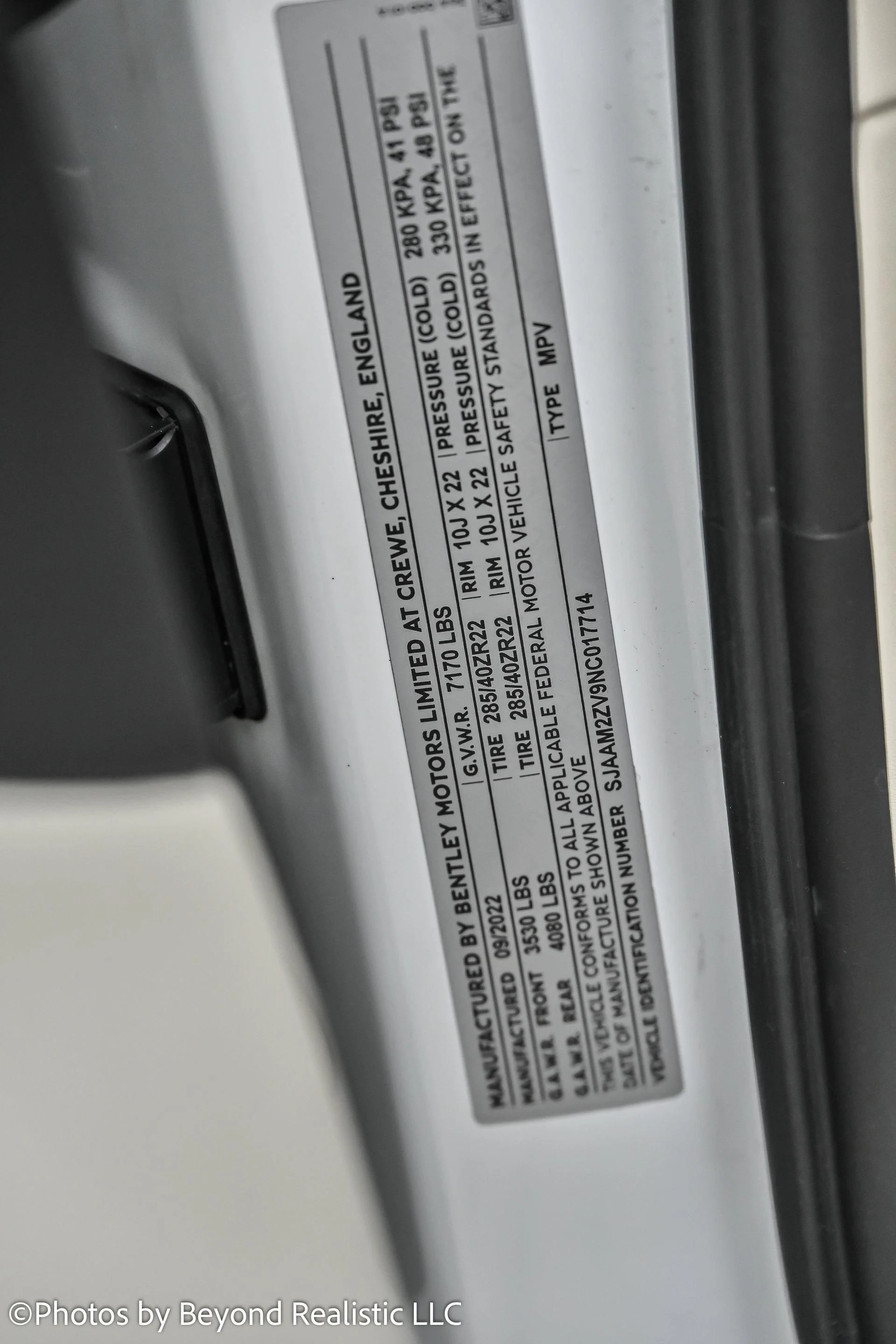 mph017_3641820921_Used_2022_Bentley_Bentayga_V8_Mulliner_Driving_Specification_1755763428_ab602a3622
