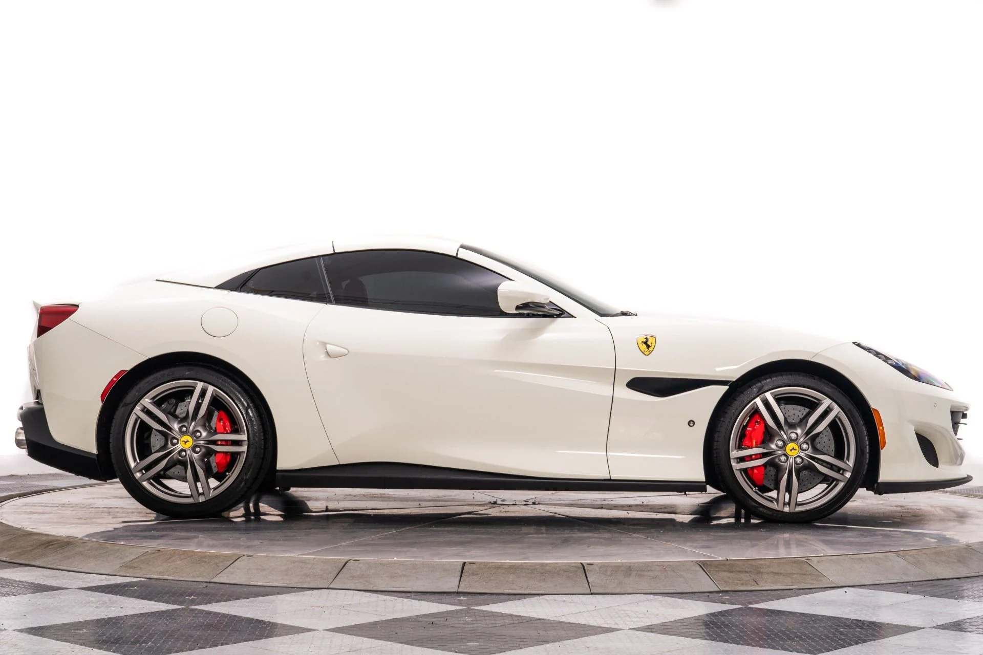 mph017_3645941142_Used_2020_Ferrari_Portofino_1759327354_7b41116aca