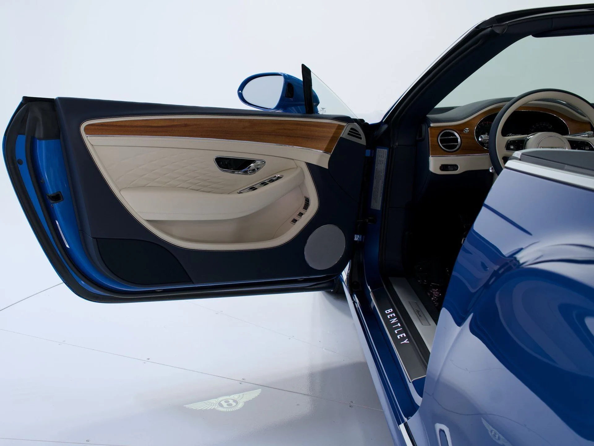 mph017_364672219_6733ff6ed6180b49c09d087a7fefdf0e_d558ec9daa