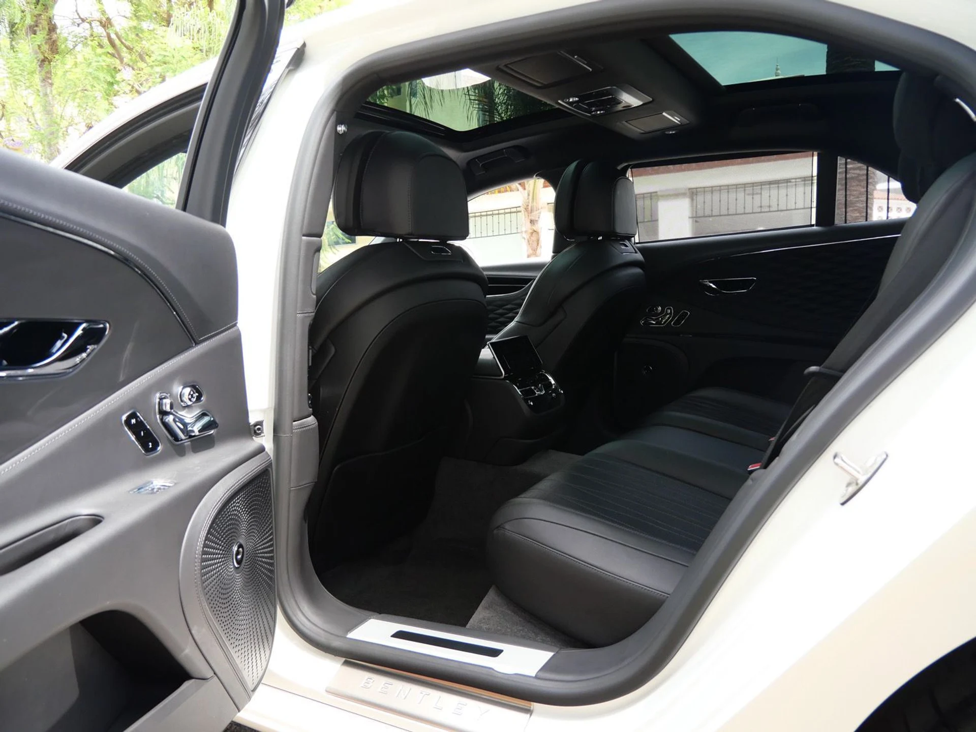 mph017_3647209315_07725f08e62d252ab6da797c8db70be3x_192030389f