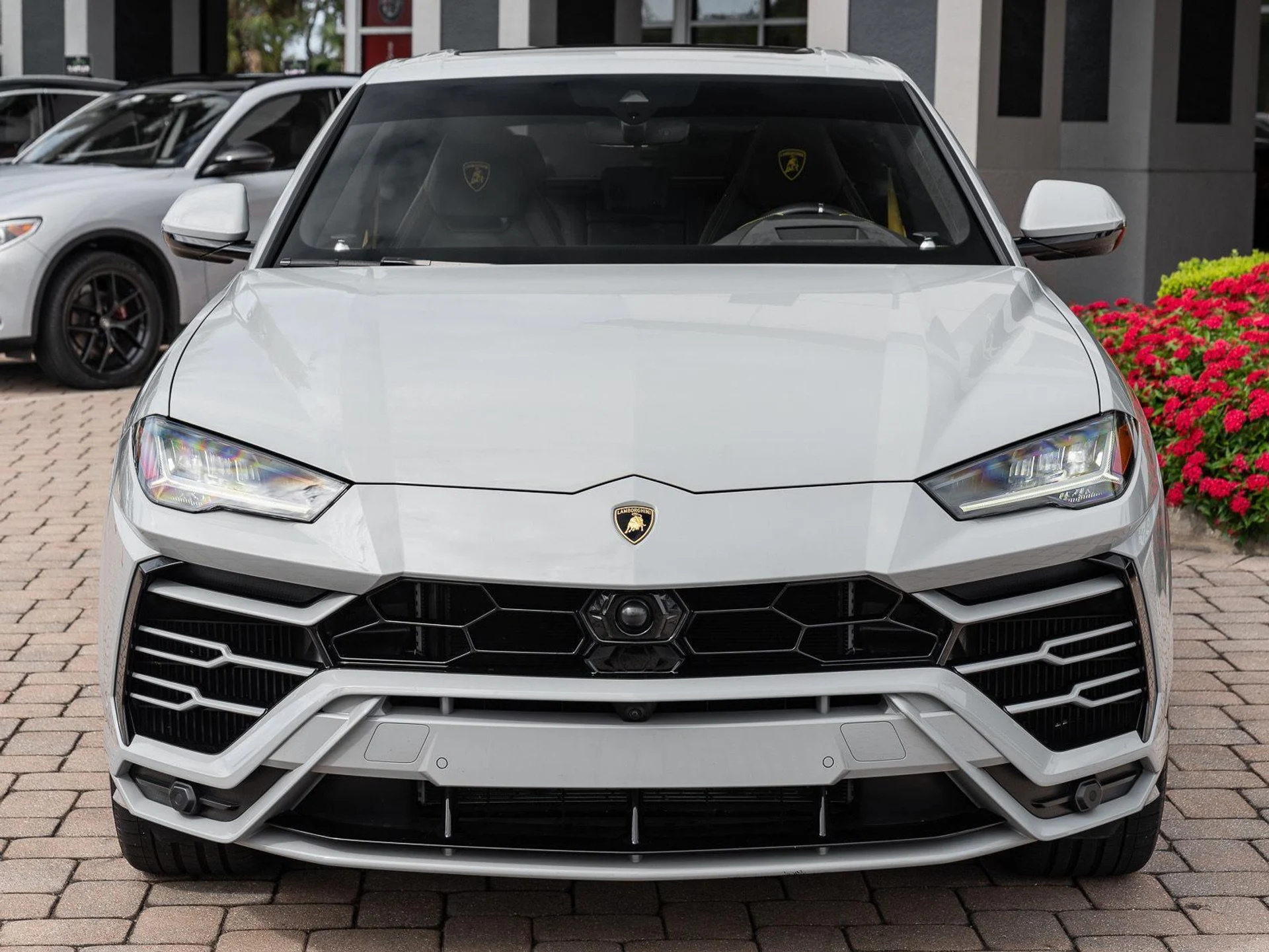 mph017_3663874922_Used_2022_Lamborghini_Urus_AWD_1777086168_c7b7e0fc03