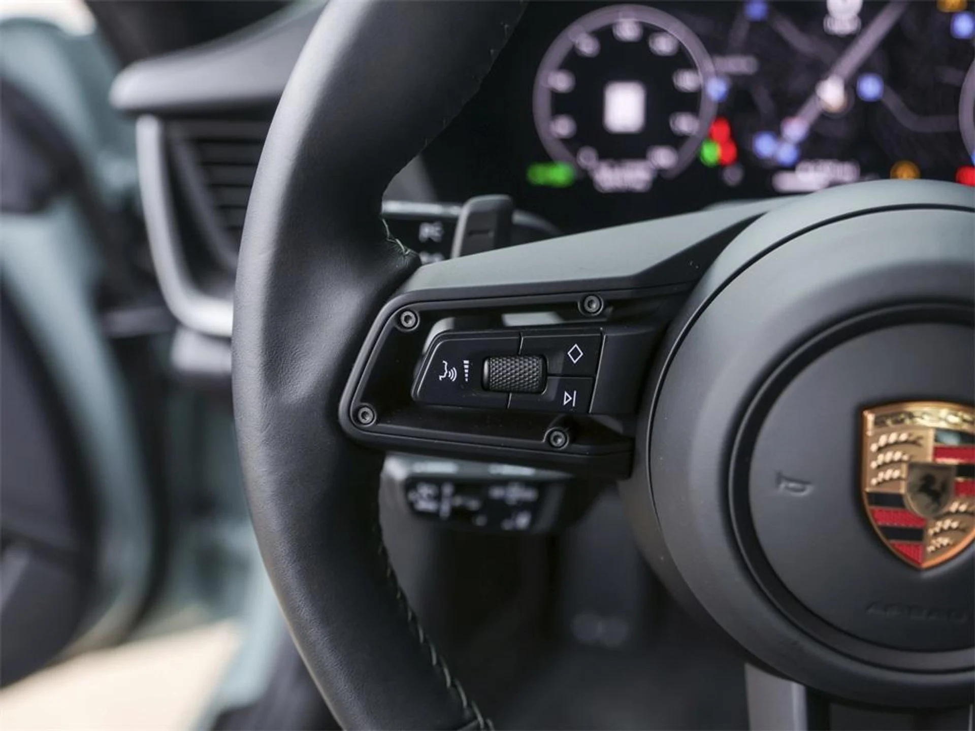 mph017_3667698743_v_j_Jo_YSA_Hy_N_Ks_JYI_7_Q_Lun_CU_4_C4_44e4ce9e0b