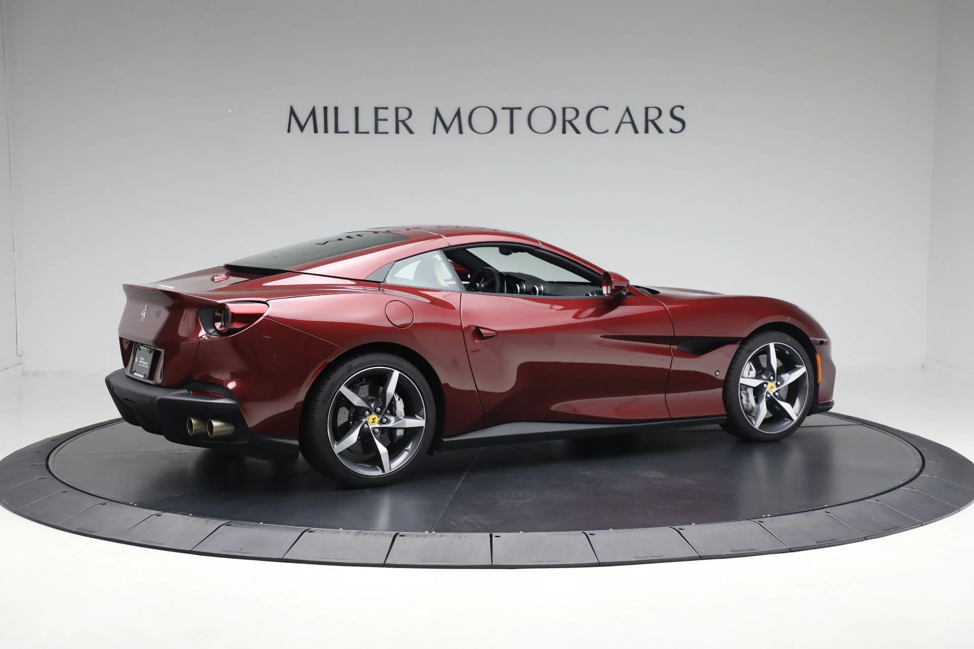 mph017_3673829008_Used_2023_Ferrari_Portofino_M_7680e1b85b