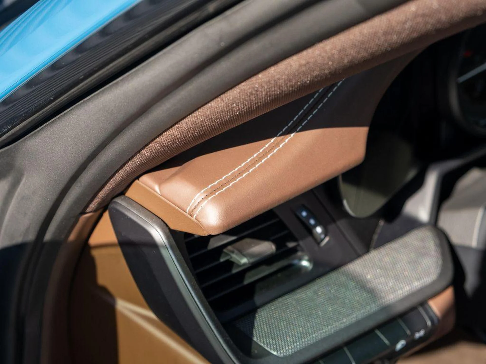 mph017_3675854851_T3_K_dp_Y70ir_W_2_RSVL_Zd_Wn_Vj_Dk_0f974a76e9