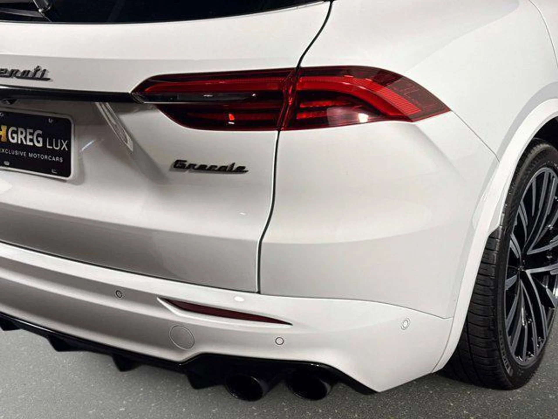 mph017_3676379335_Ia6_Rn_UU_6270_s_DG_Neqhn61036_NY_7b618915ef