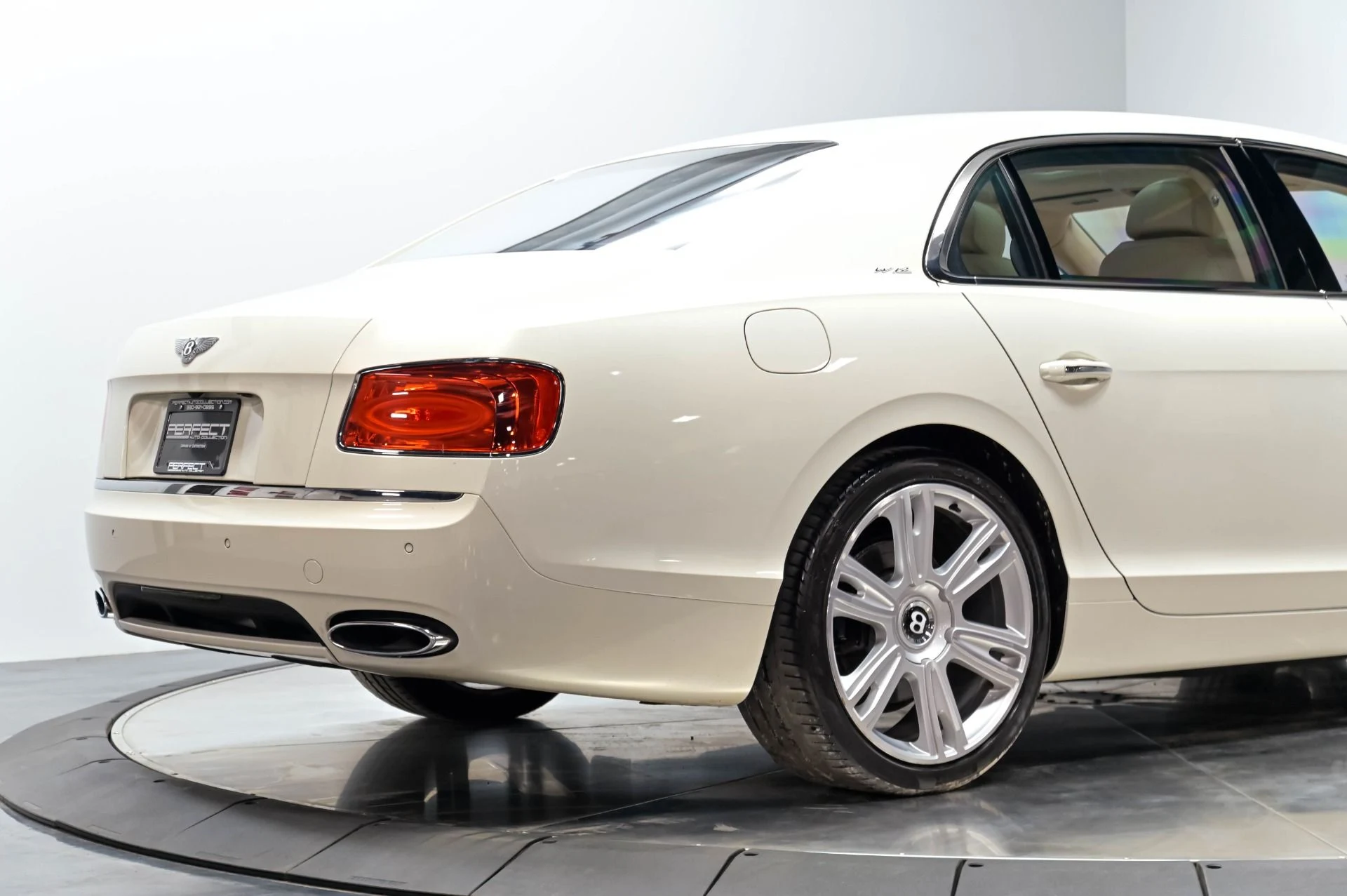 mph017_3678330606_Used_2016_Bentley_Flying_Spur_W12_1779838751_ebc36cf0b9