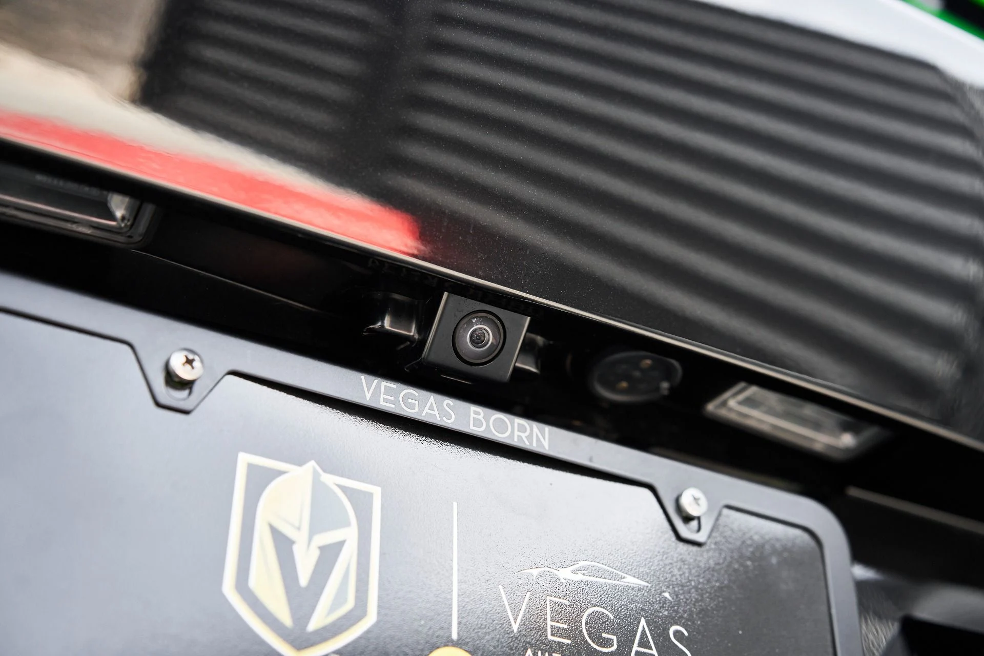 mph017_3682843113_Used_2023_Aston_Martin_Vantage_Base_1762913663_b1e8a26156