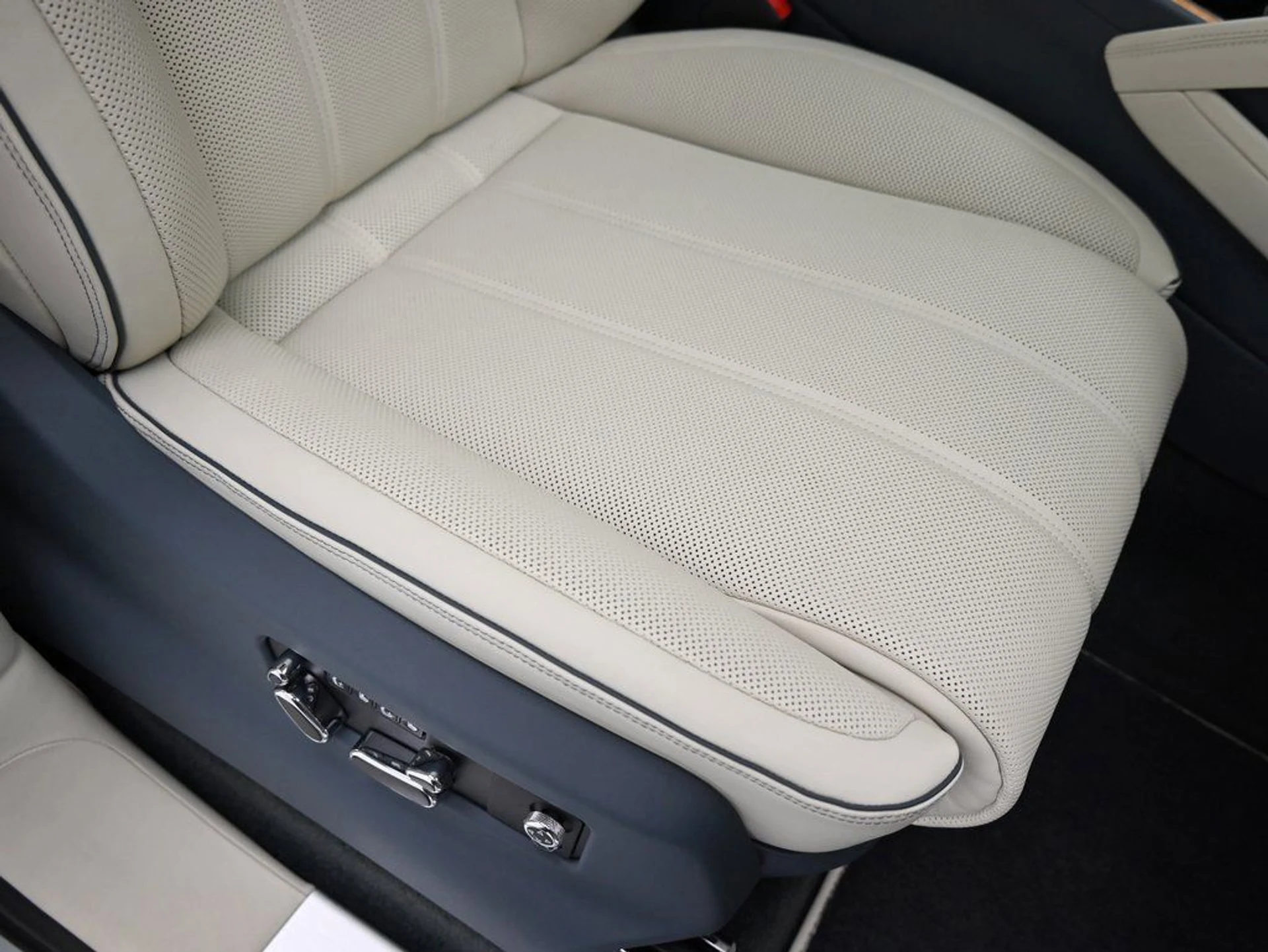 mph017_3683444129_a722629f84954b3191d20940d1fdd92a_77a1346198