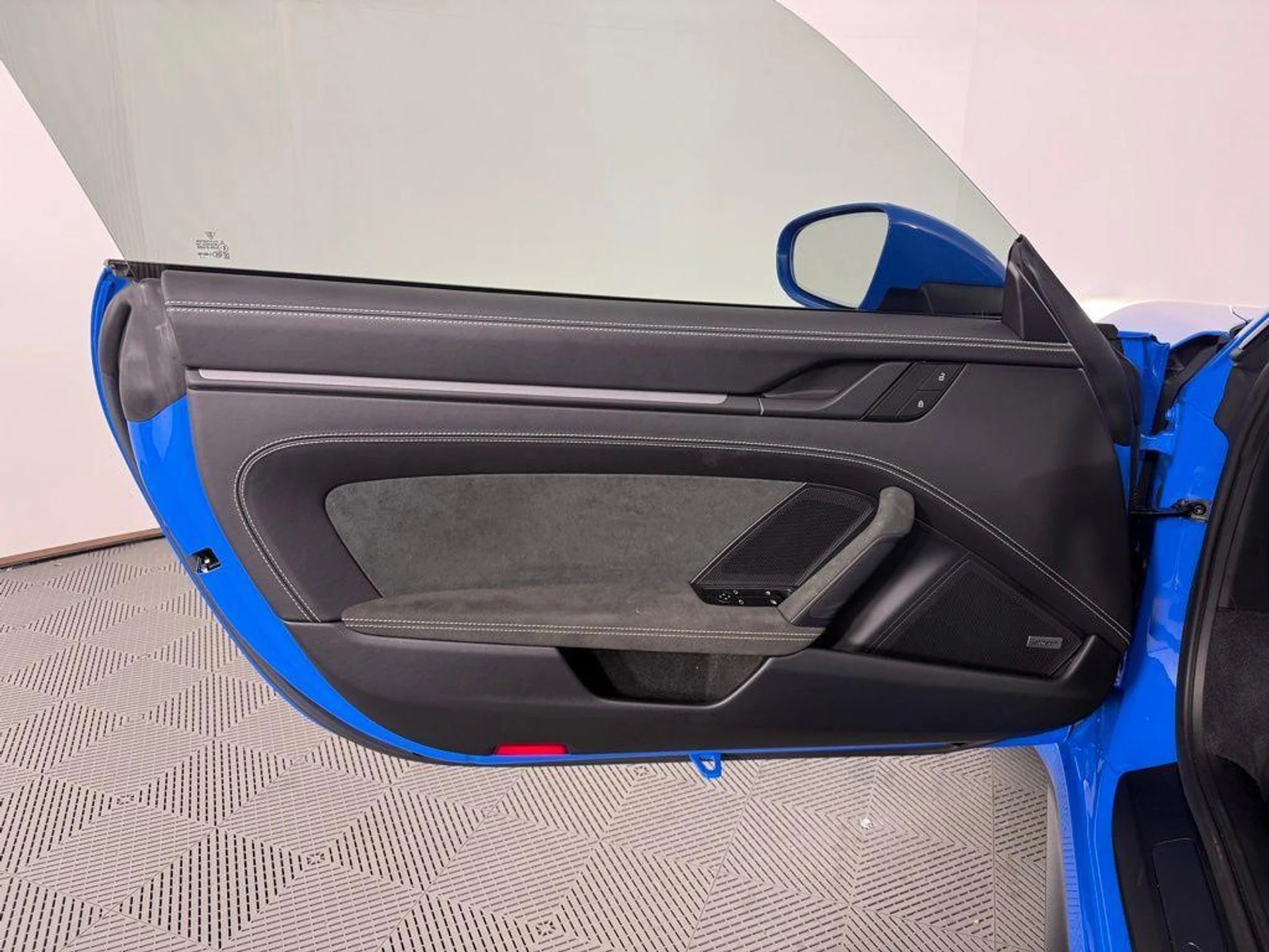 mph017_3684203562_6_D_Gi_T8_Jlo_LR_2ex_Nj_Aq_R_Umb_W0_Ig_2e901d7b3c