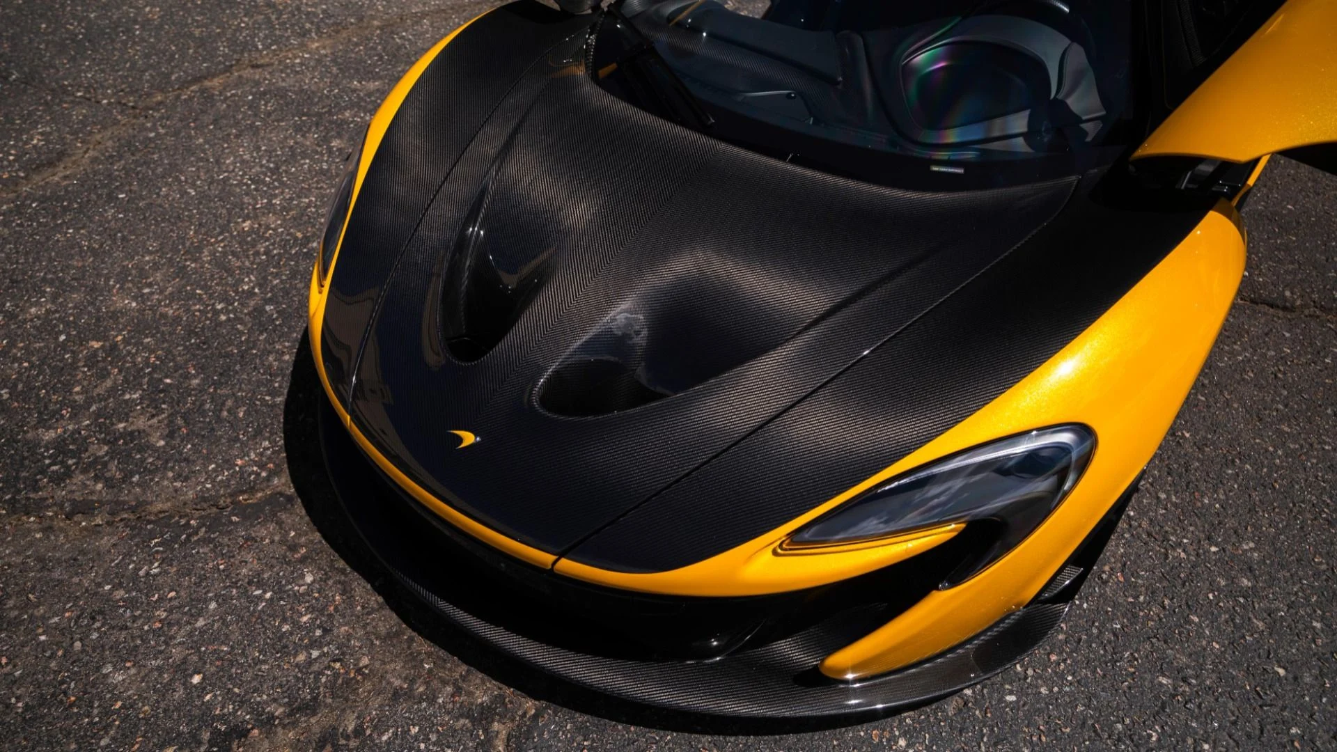mph017_3685562434_Used_2013_Mc_Laren_P1_Coupe_1779235084_477995ef4a