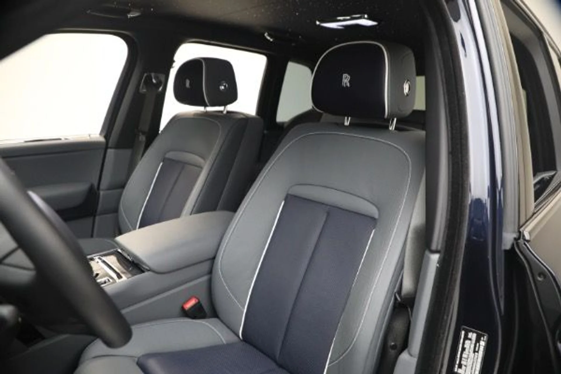 mph017_368614294_Used_2025_Rolls_Royce_Black_Badge_Cullinan_3d6bc49454