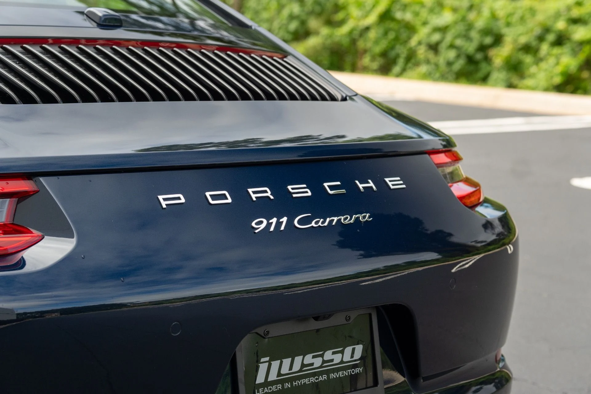 mph017_3689043565_Used_2019_Porsche_911_Carrera_1759430060_e9056fa5aa