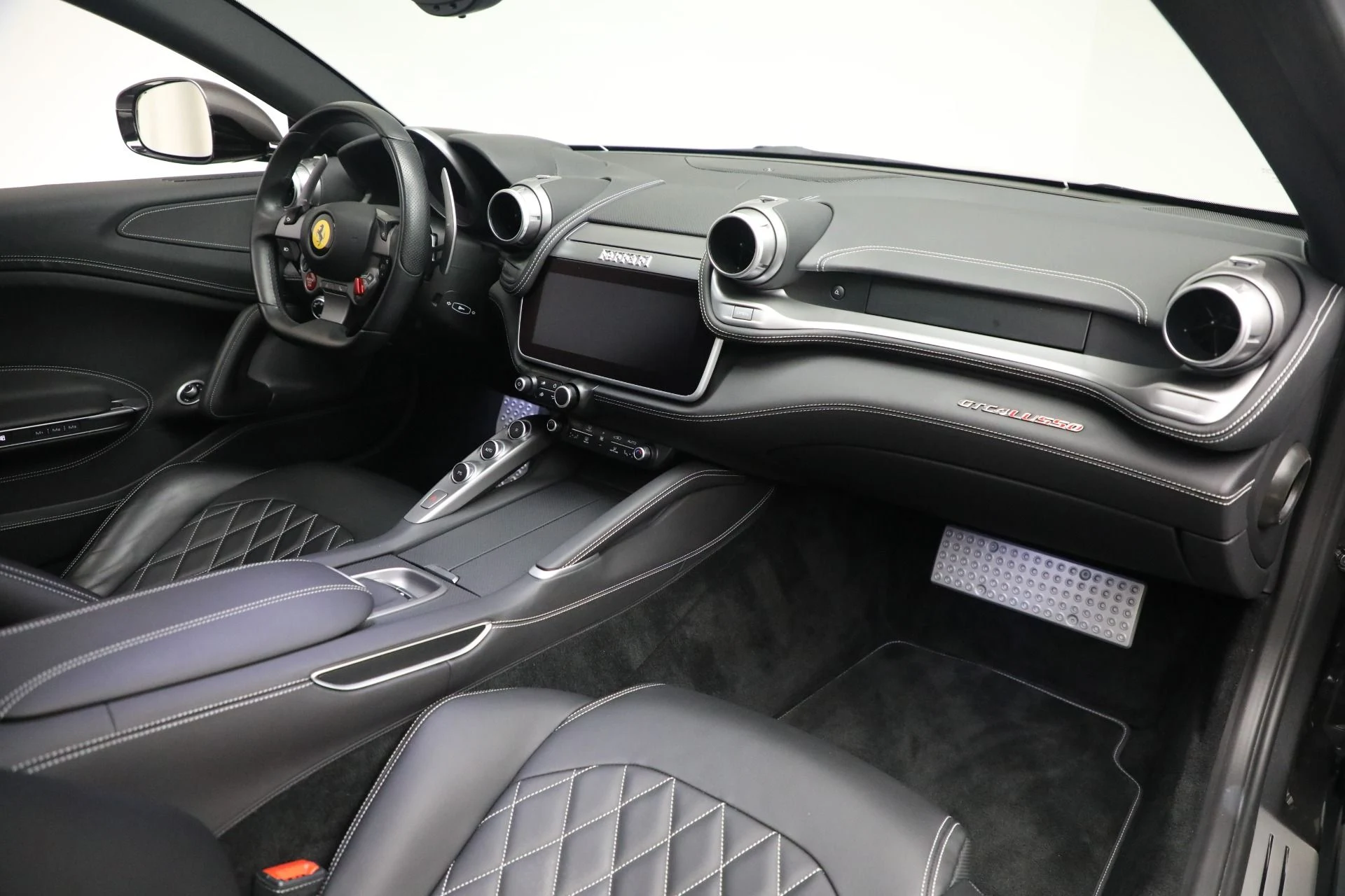 mph017_3689535276_Used_2019_Ferrari_GTC_4_Lusso_1731632886_c7ee47f7fe