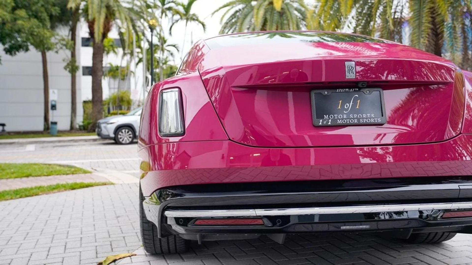 mph017_3692669314_used_2024_rolls_royce_spectre_coupe_14354_22739428_18_1024_585580d41b