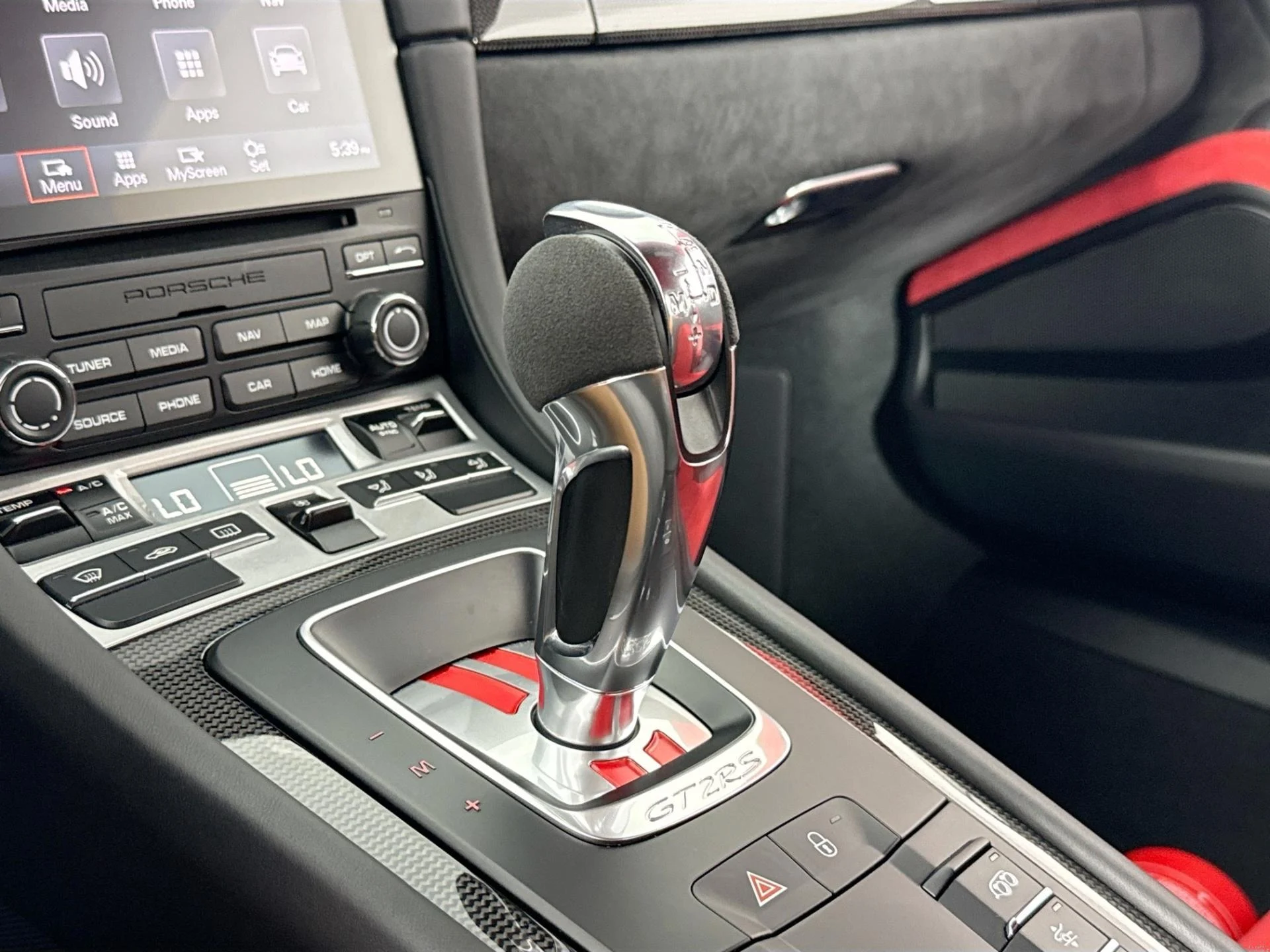 mph017_3698881253_Used_2018_Porsche_911_GT_2_RS_1784762973_d69ea99b84