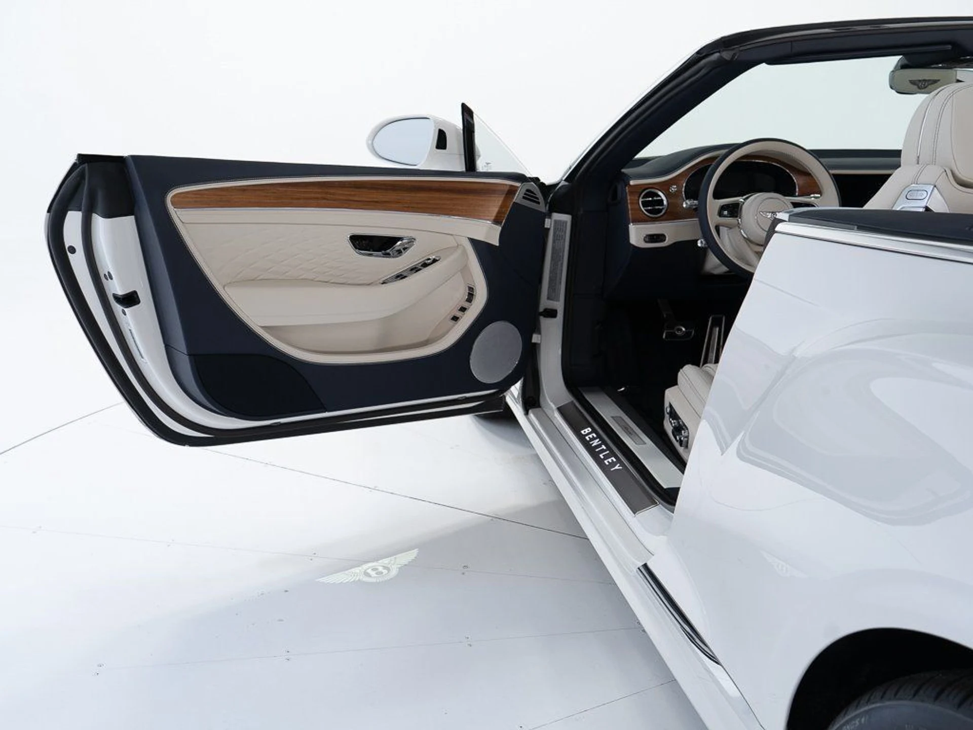 mph017_3700752285_cbc68f09ad5c8215bf45d25d5df97ad7_e2bc967e05