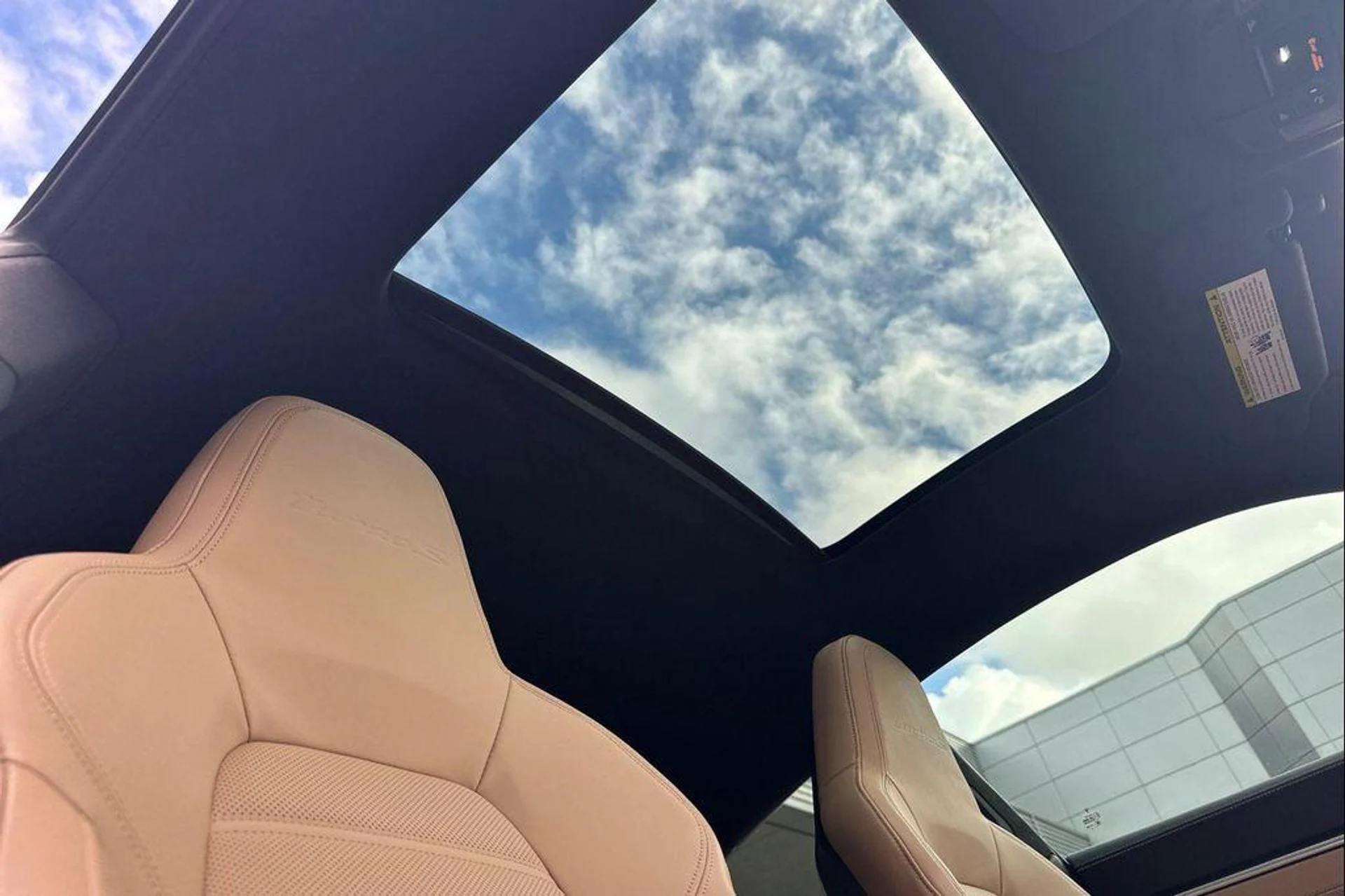 mph017_3701578275_YX_6q3_AZSV_2_UK_o_Ay8y_Drs0uxq8_02c1d060e7