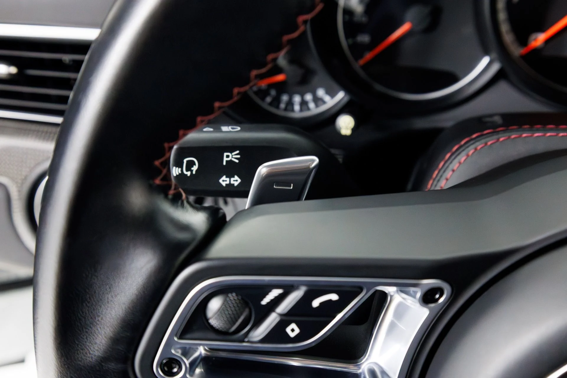 mph017_3704254945_Used_2019_Porsche_911_Turbo_S_1769802403_4d6dbe4cf6