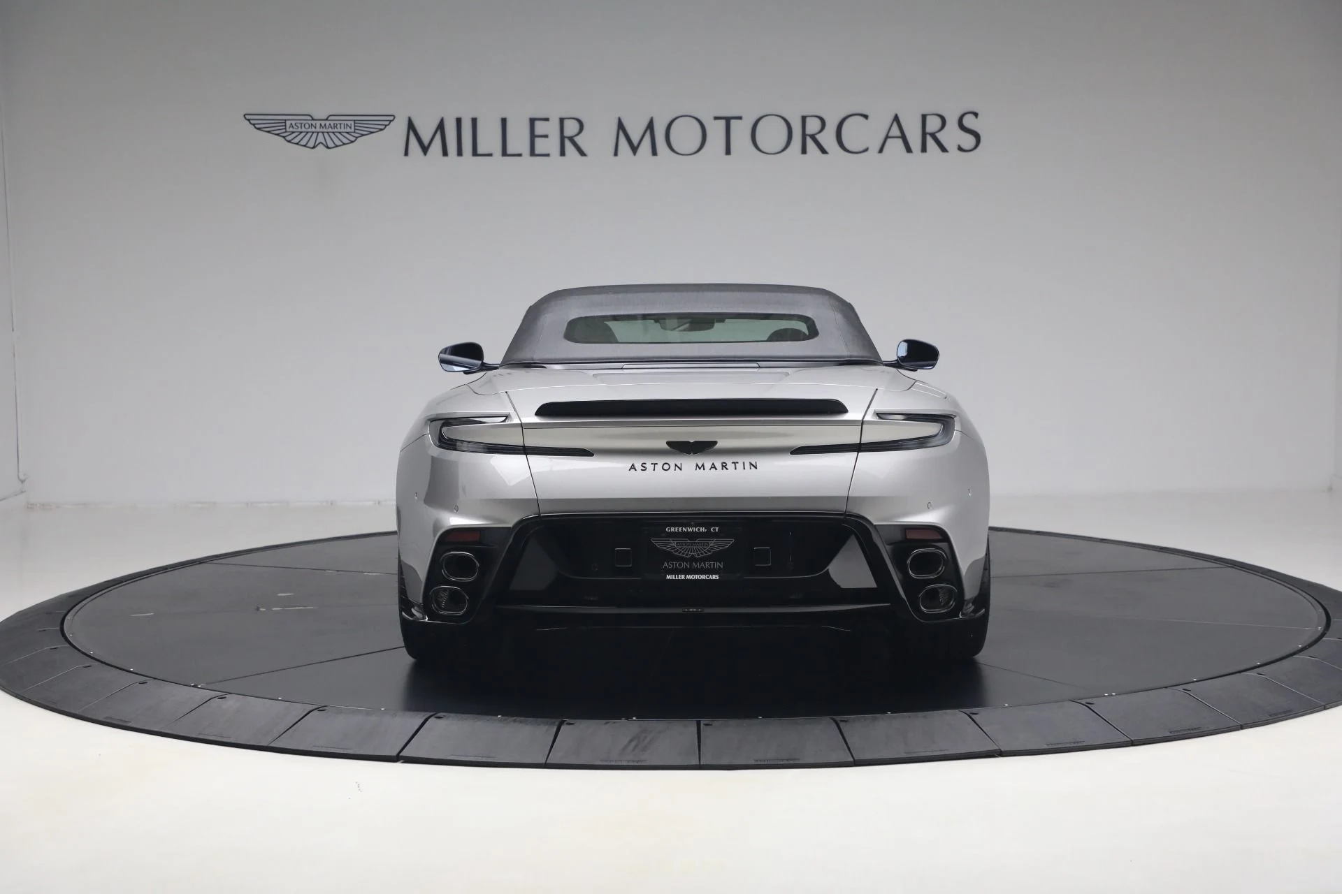 mph017_370473598_New_2026_Aston_Martin_DB_12_S_Volante_1781361339_cce97991b2