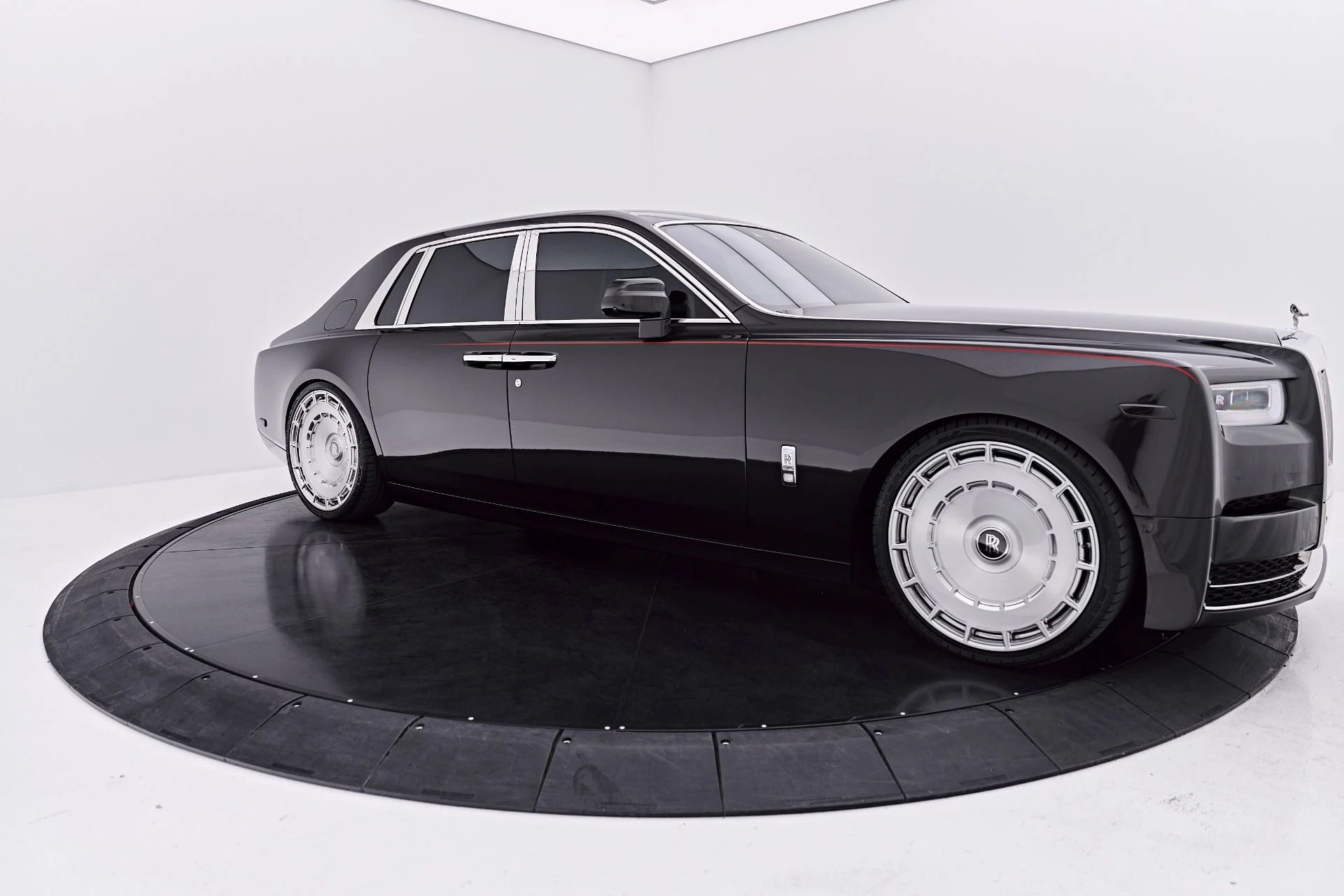 mph017_3708162252_Used_2021_Rolls_Royce_Phantom_Base_1786152356_ac43e0041c