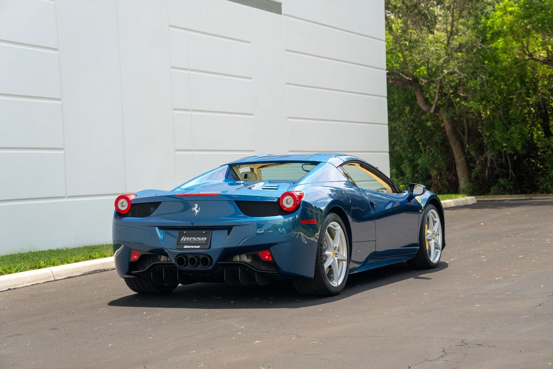mph017_3711121995_Used_2014_Ferrari_458_Spider_1757965695_aa308a9a91