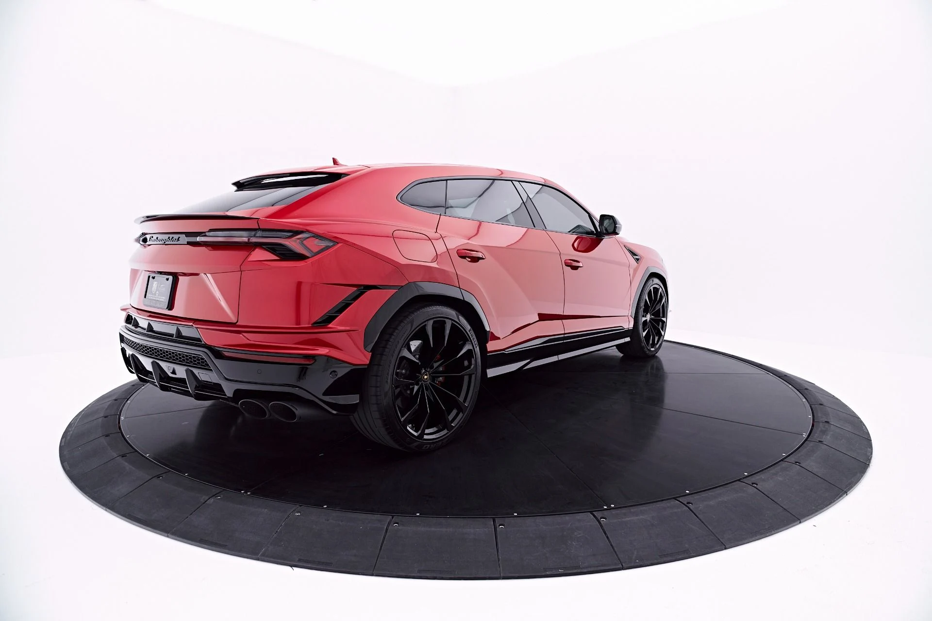 mph017_37215671_Used_2023_Lamborghini_Urus_S_1781910476_83ade47374