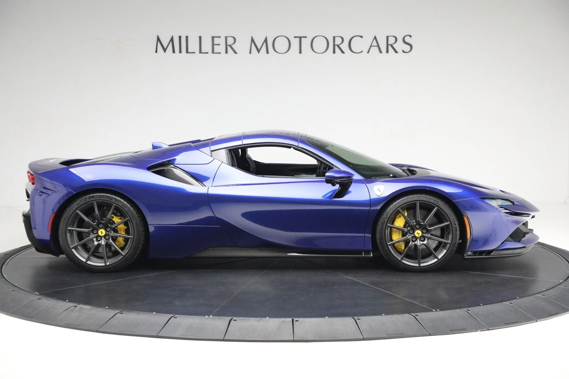 mph017_3721579331_Used_2022_Ferrari_SF_90_Spider_abac22a753