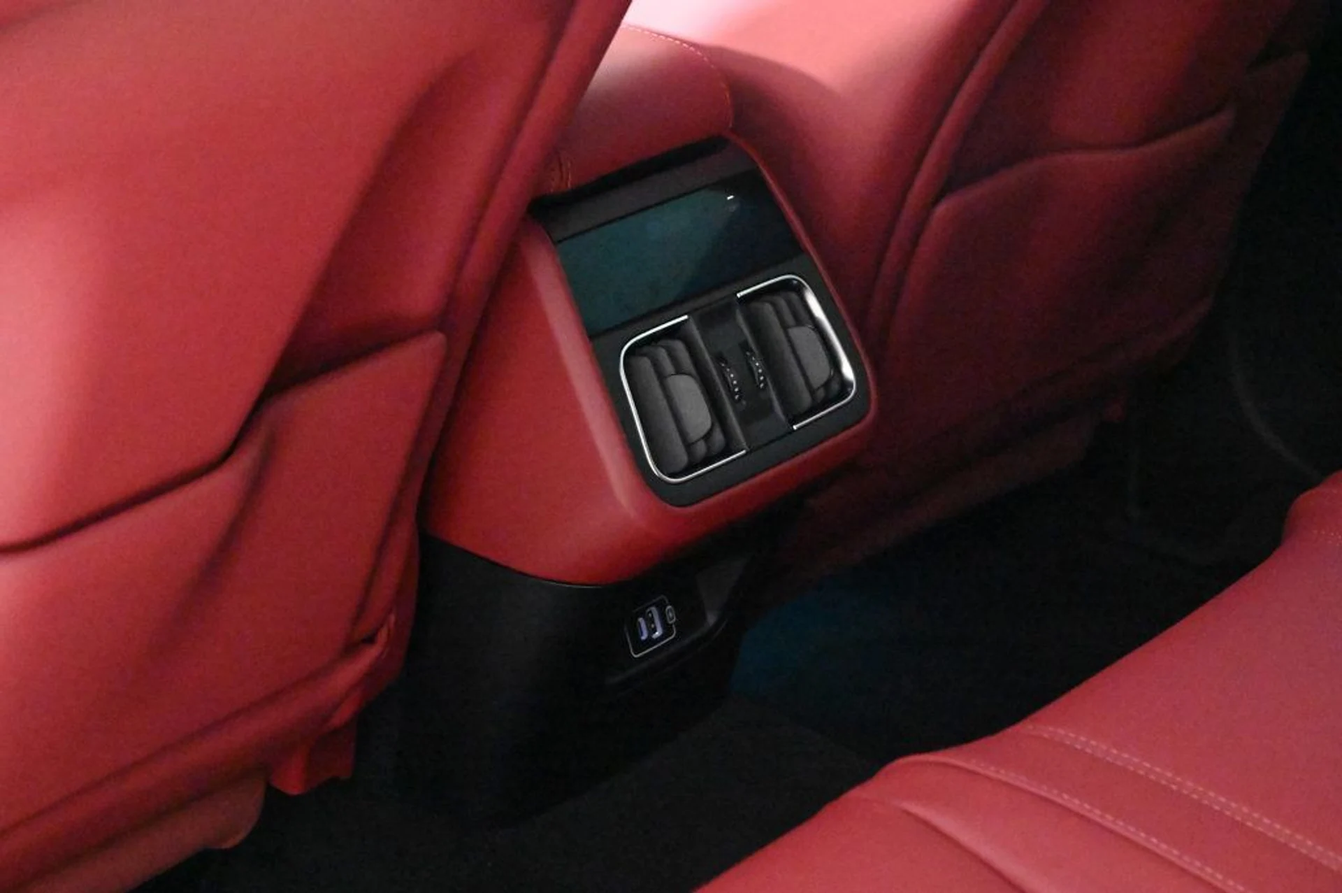 mph017_3747679552_new_2026_maserati_grecale_modena_11350_22970919_17_1024_b8c4814960