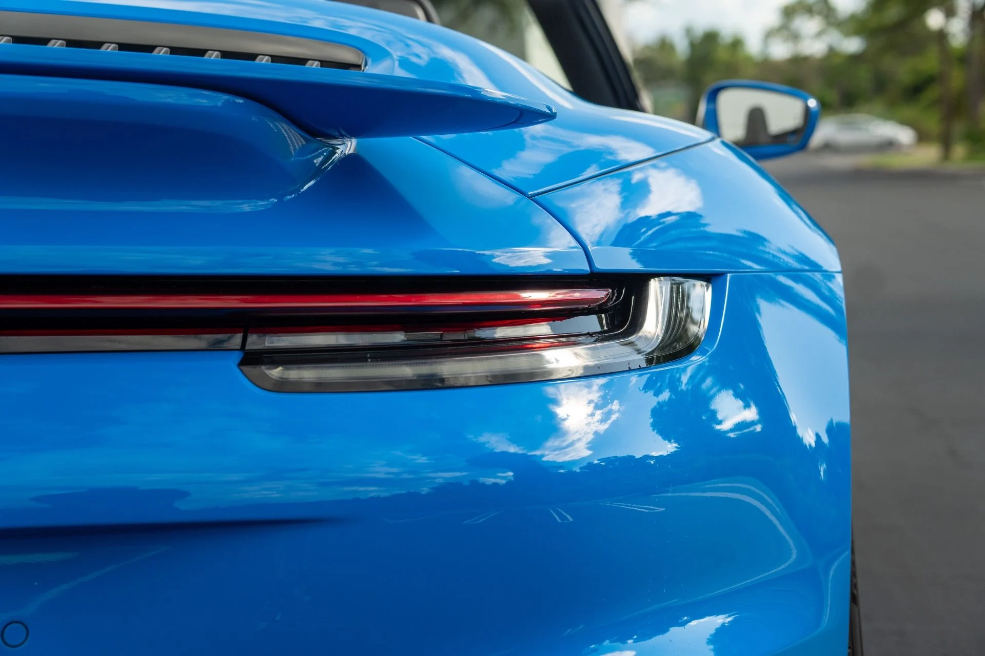 mph017_3751416115_Used_2023_Porsche_911_Turbo_S_1759285627_ff22ccfc86