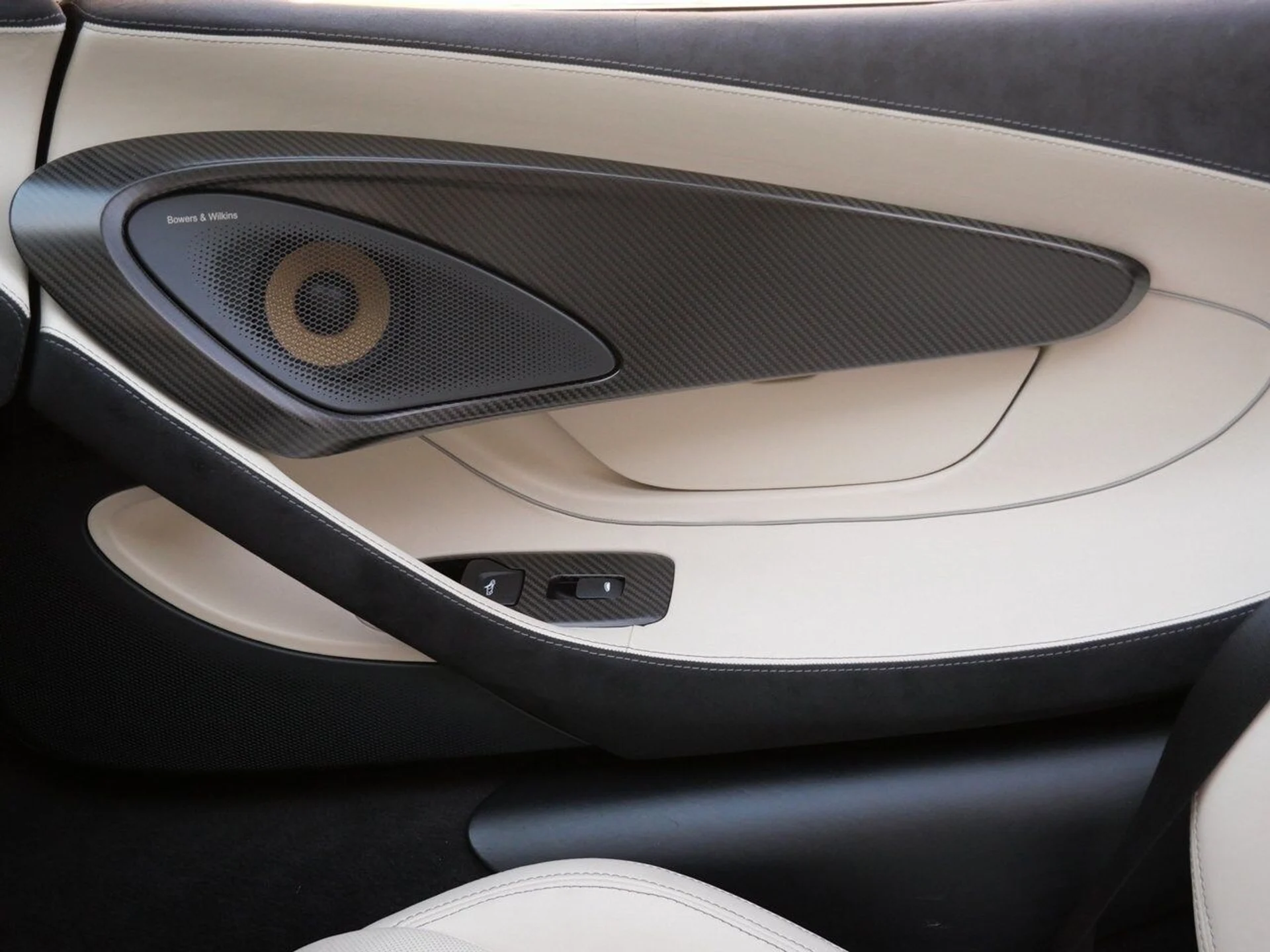 mph017_3752694436_1b3abb1e175b376bfac5903d60d1ca8dx_73712524bc