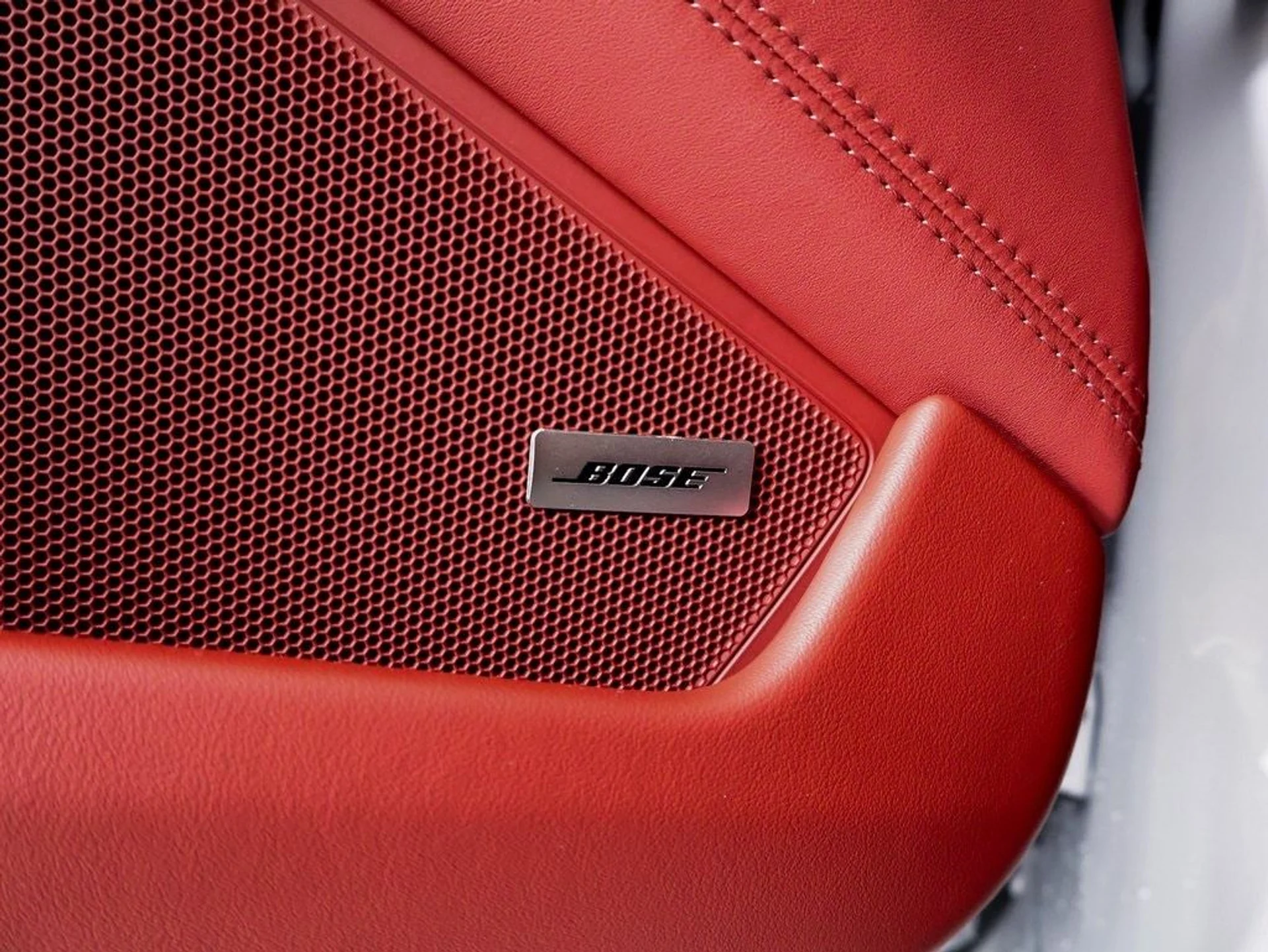 mph017_3755130817_edf1acc7466a81de3027e2f3fcd572dax_e005a8cc50