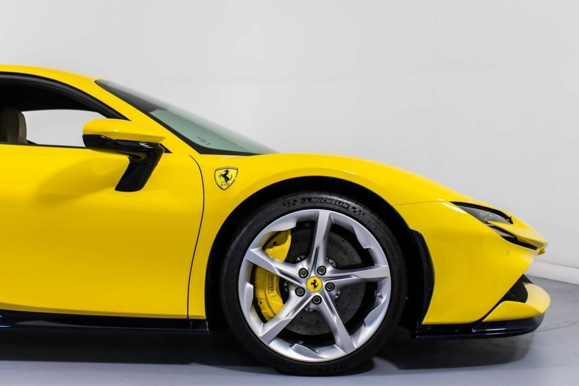 mph017_377957253_281aabcb0650cd660b94947def5832cbx_6395a920d1