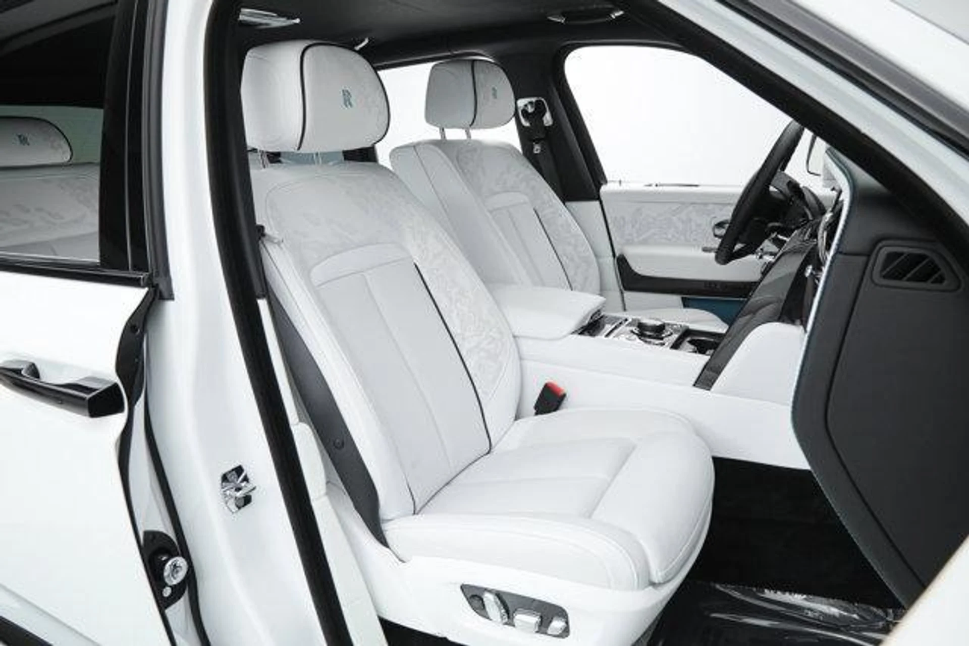 mph017_377983339_Haj_S9u_Ov_T6zc9_Flf_f1159s_DG_9_Q_b38481b830