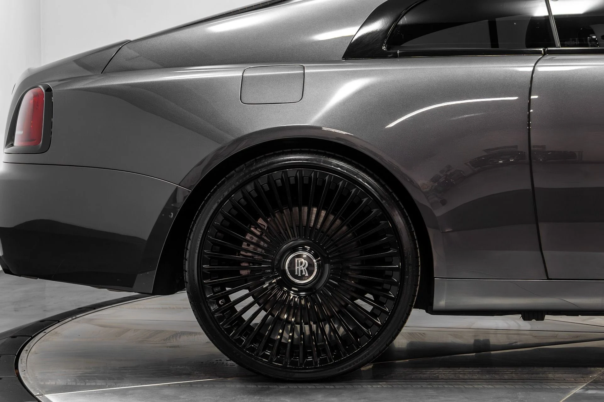 mph017_3789537969_Used_2016_Rolls_Royce_Wraith_1765322495_614ebf1fd9