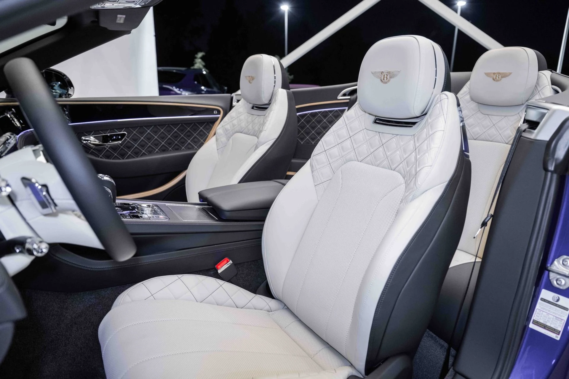 mph017_3790940936_Used_2024_Bentley_Continental_GTC_Mulliner_W12_1718978175_64e4cce338