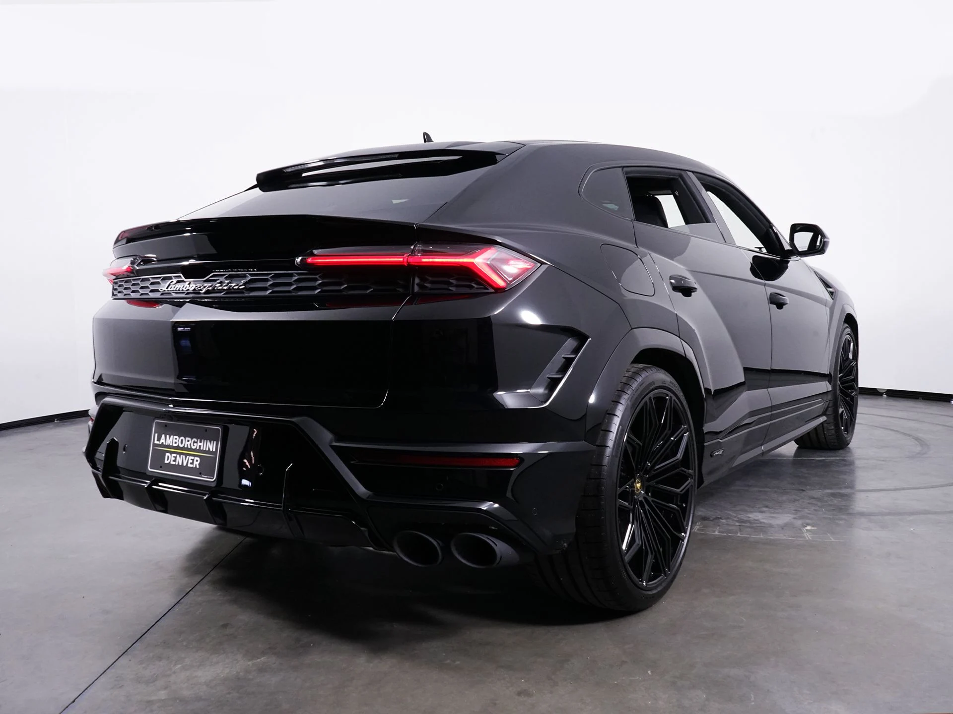 mph017_3793161657_48c723bb5945381d6ea5dc997fef3a7ex_9b6c678c24