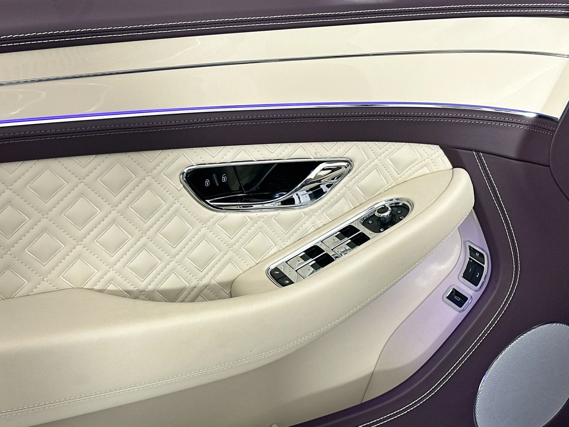 mph017_3793933618_18_18278b7aeb