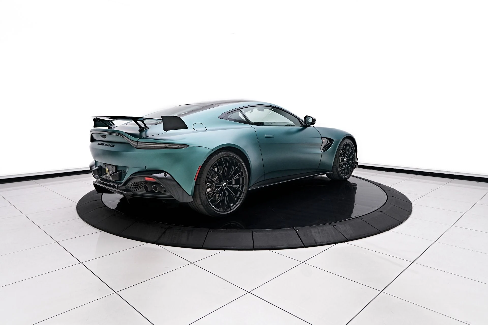 mph017_3798956471_Used_2023_Aston_Martin_Vantage_F1_Edition_1755655615_0b8d3b25b6