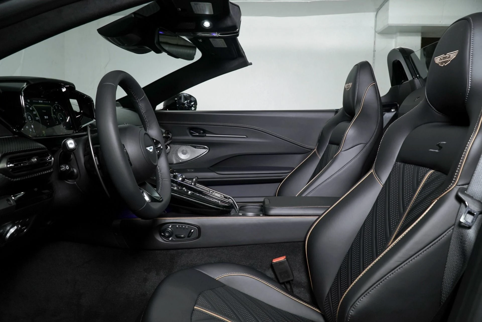 mph017_3800530825_New_2026_Aston_Martin_Vantage_S_1768453655_0a2562f6fa