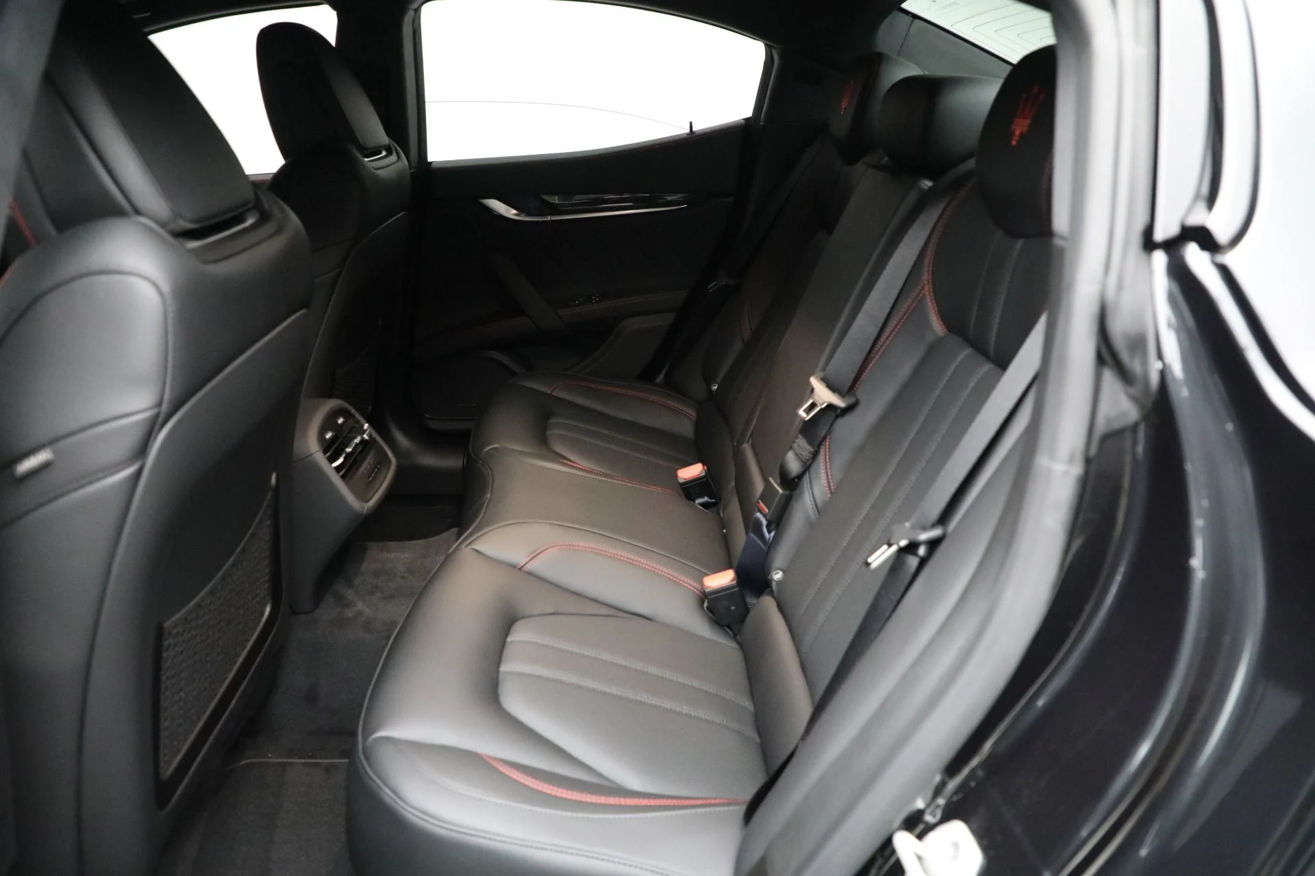 mph017_3801008629_New_2024_Maserati_Ghibli_Modena_Ultima_Q4_cf0fde8f3f