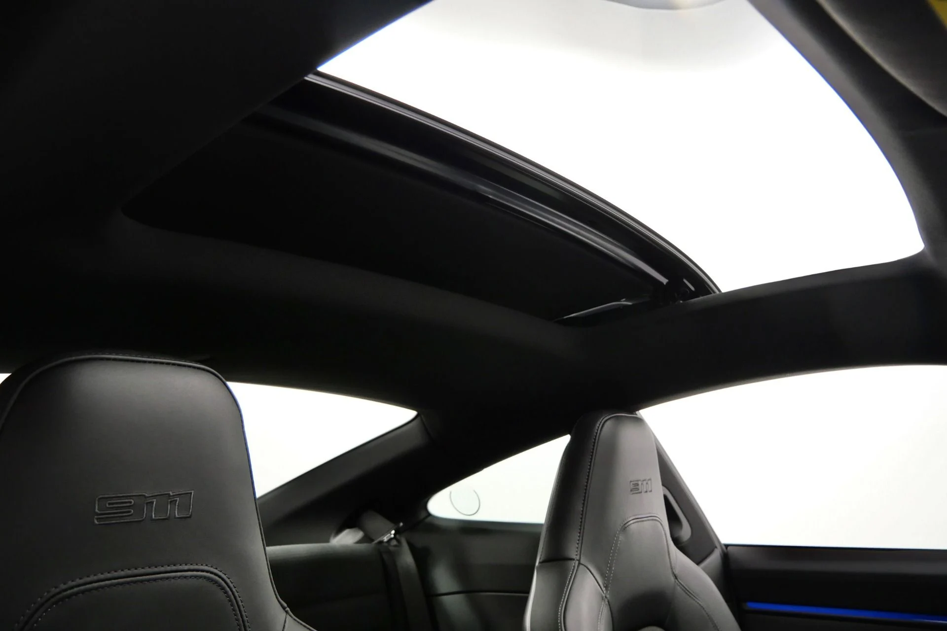 mph017_3802150938_Used_2026_Porsche_911_Carrera_T_As_New_with_12_Miles_6_Speed_Manual_18_Way_Seats_1767115090_0d1c65062b