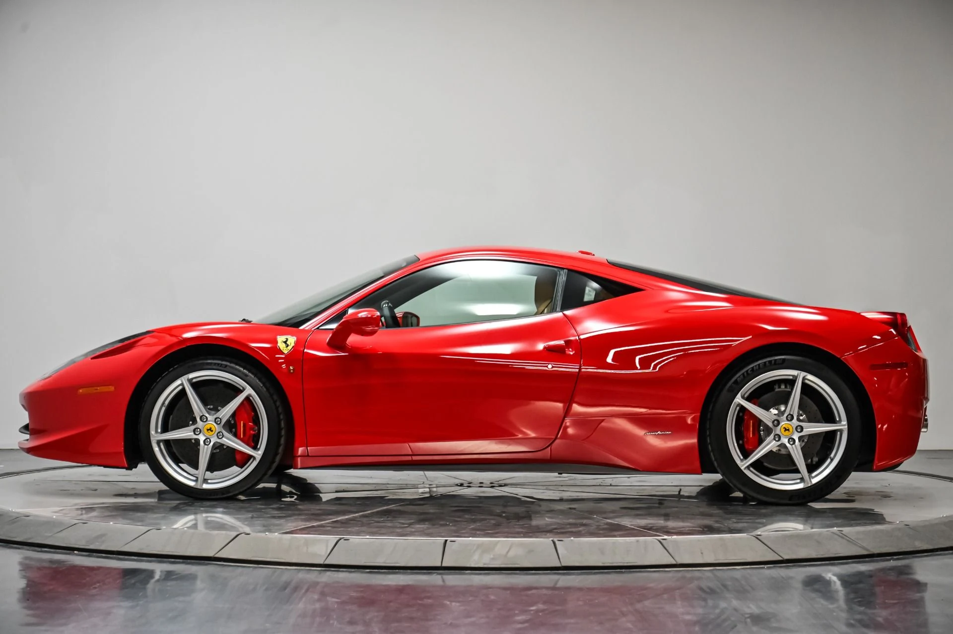 mph017_3809947445_Used_2013_Ferrari_458_Italia_1755017599_27a9ba142d